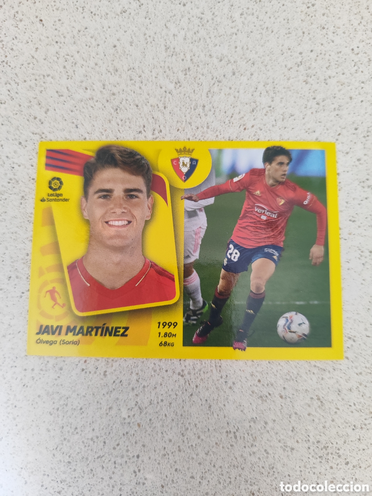 Figurine di Calcio: CROMO JAVI MART&Iacute;NEZ OSASUNA N&Uacute;MERO 13B. LIGA ESTE 21/22.