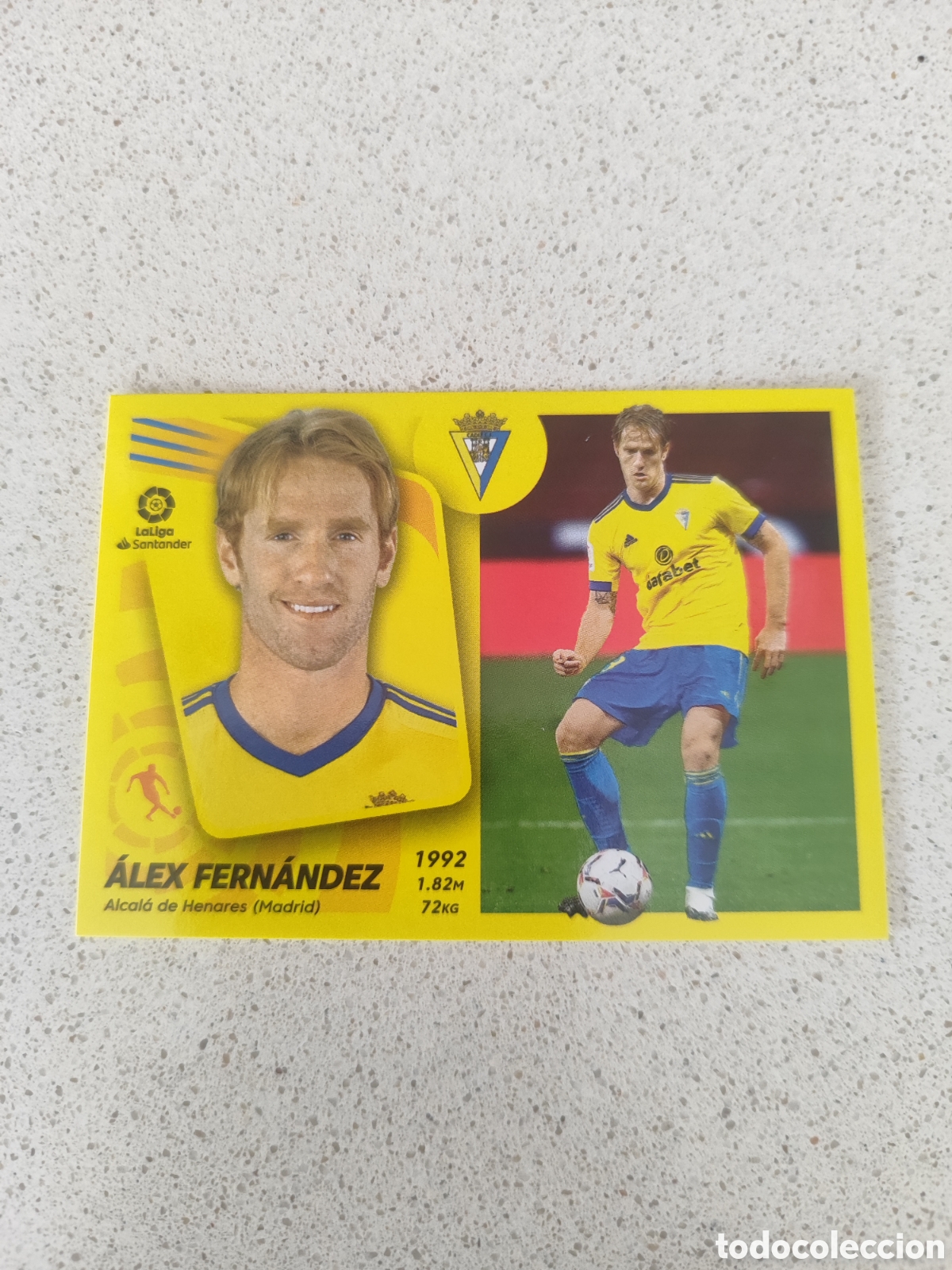 Fu&szlig;ball-Sticker: CROMO &Aacute;LEX FERN&Aacute;NDEZ CADIZ N&Uacute;MERO 14. LIGA ESTE 21/22.