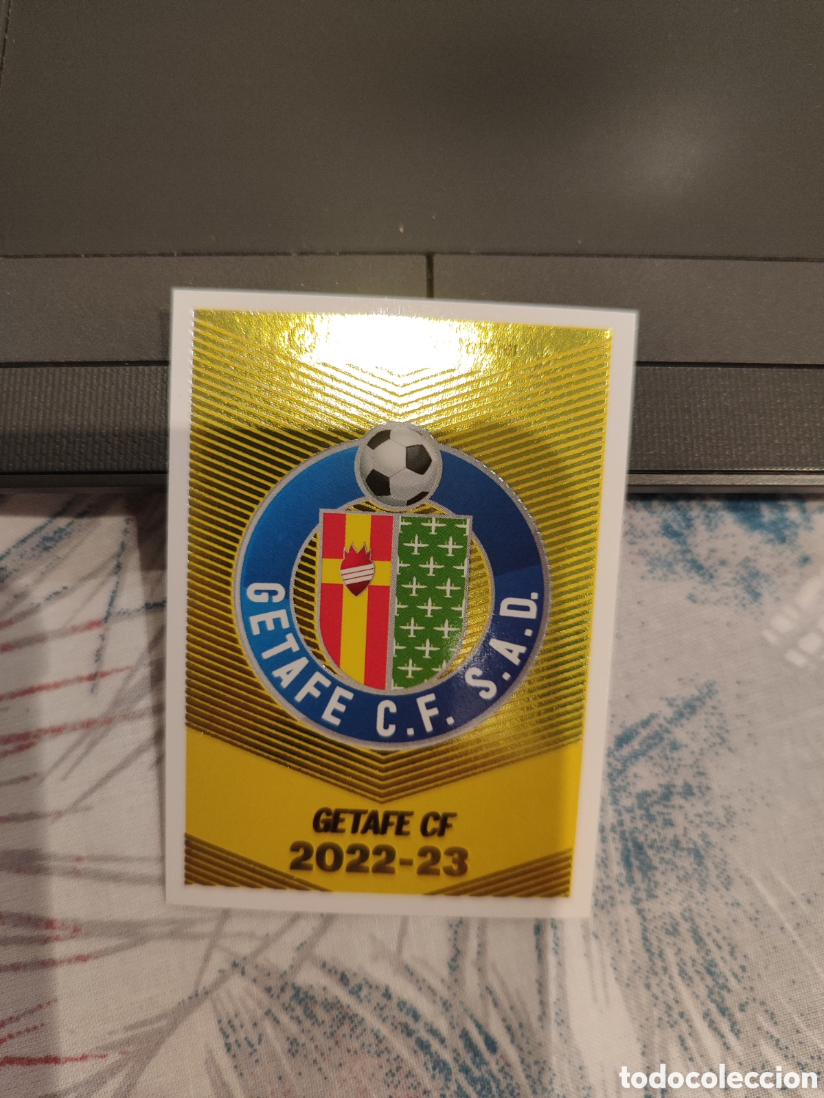 Cromos de F&uacute;tbol: CROMO ESCUDO GETAFE N&Uacute;MERO 1. LIGA ESTE 22/23.