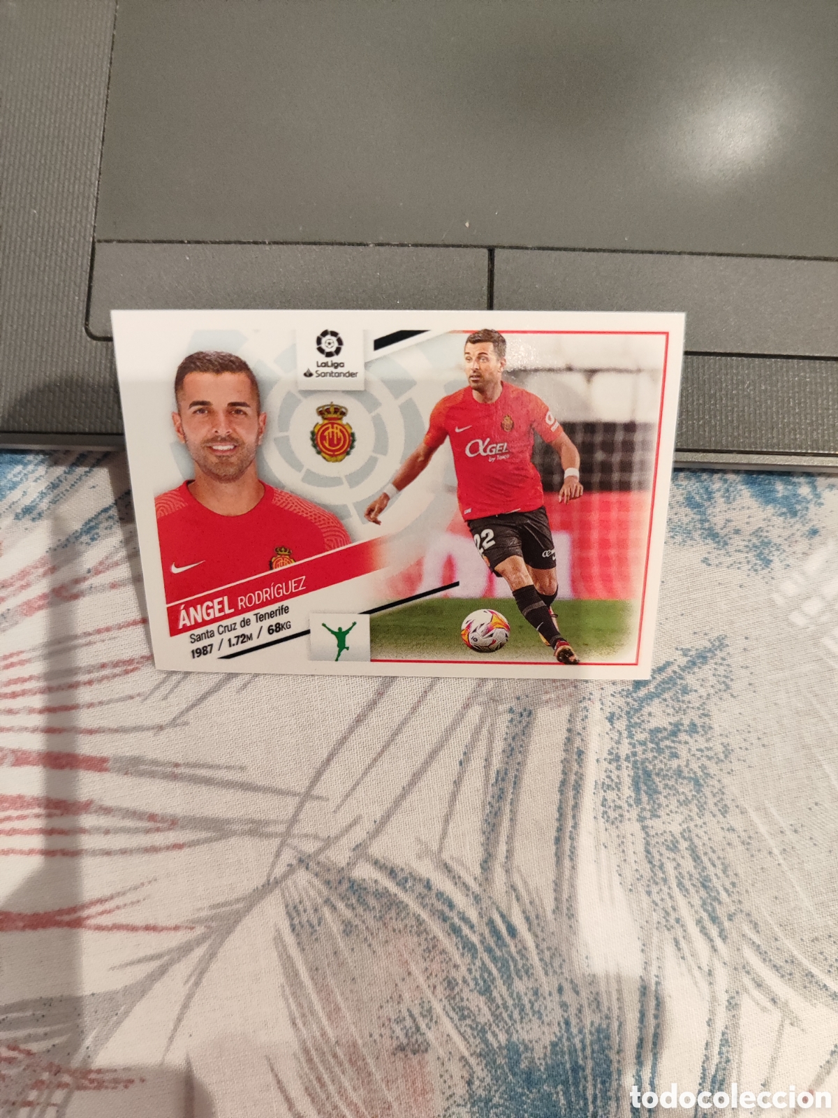 Figurine di Calcio: CROMO &Aacute;NGEL MALLORCA N&Uacute;MERO 19. LIGA ESTE 22/23.