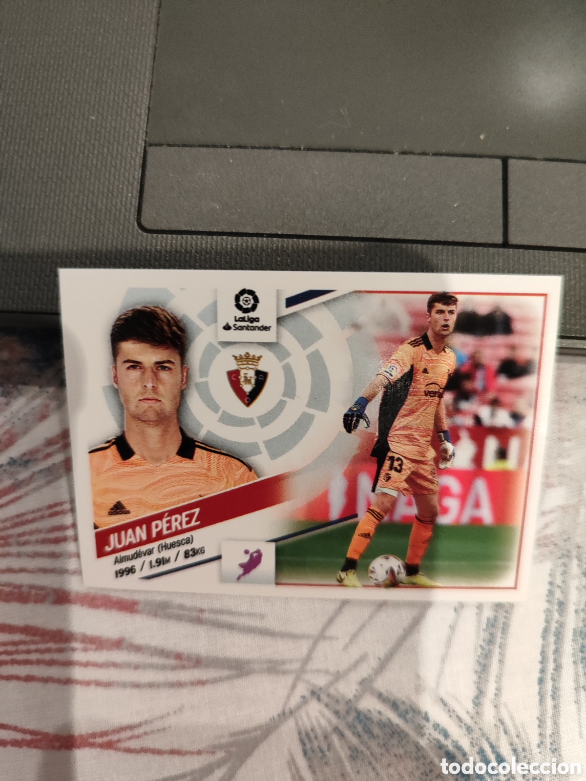 Football Stickers: CROMO JUAN P&Eacute;REZ OSASUNA N&Uacute;MERO 4. LIGA ESTE 22/23.