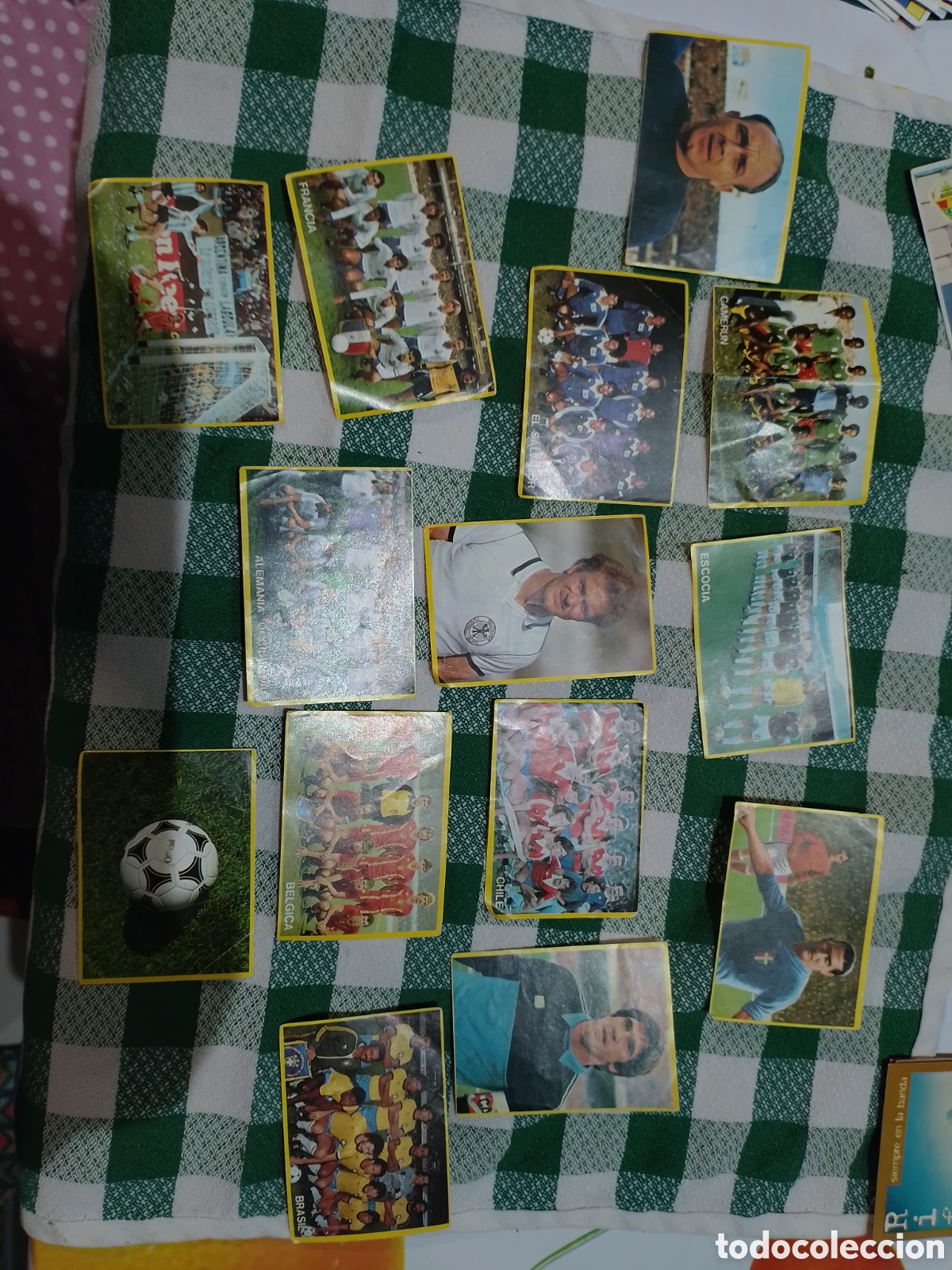 Cromos de F&uacute;tbol: futbol accion danone 1982