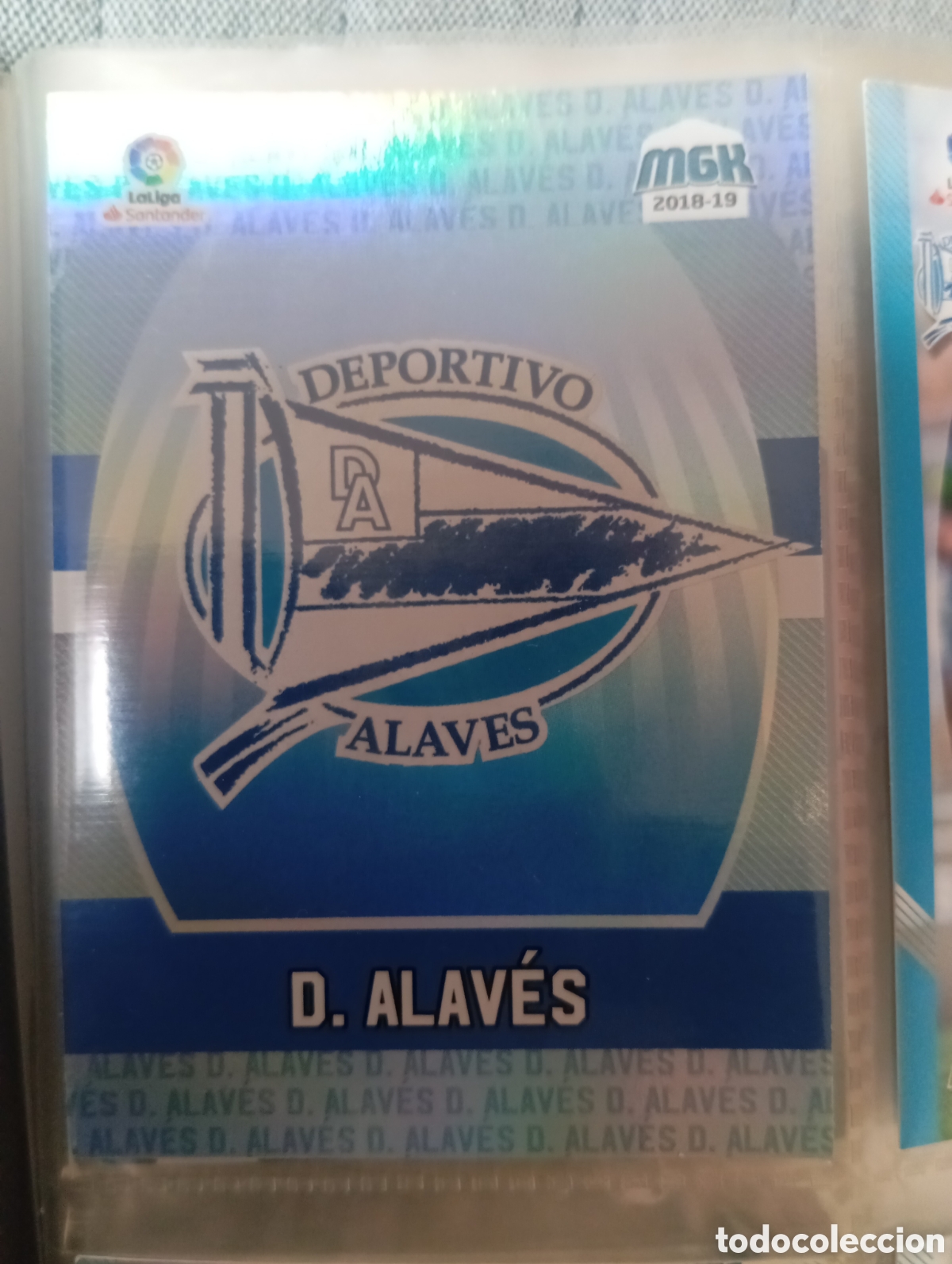 Football Stickers: Escudo Alaves Cromo ficha de futbol Megacracks 2018-2019 MGK 18-19. Liga Espa&ntilde;ola 2018-2019 Panini