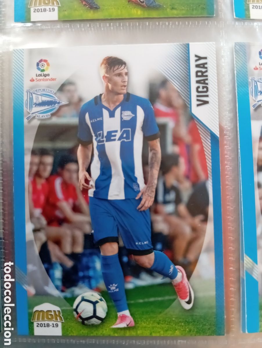 Football Stickers: Vigaray Alaves Cromo ficha de futbol Megacracks 2018-2019 MGK 18-19. Liga Espa&ntilde;ola 18-19