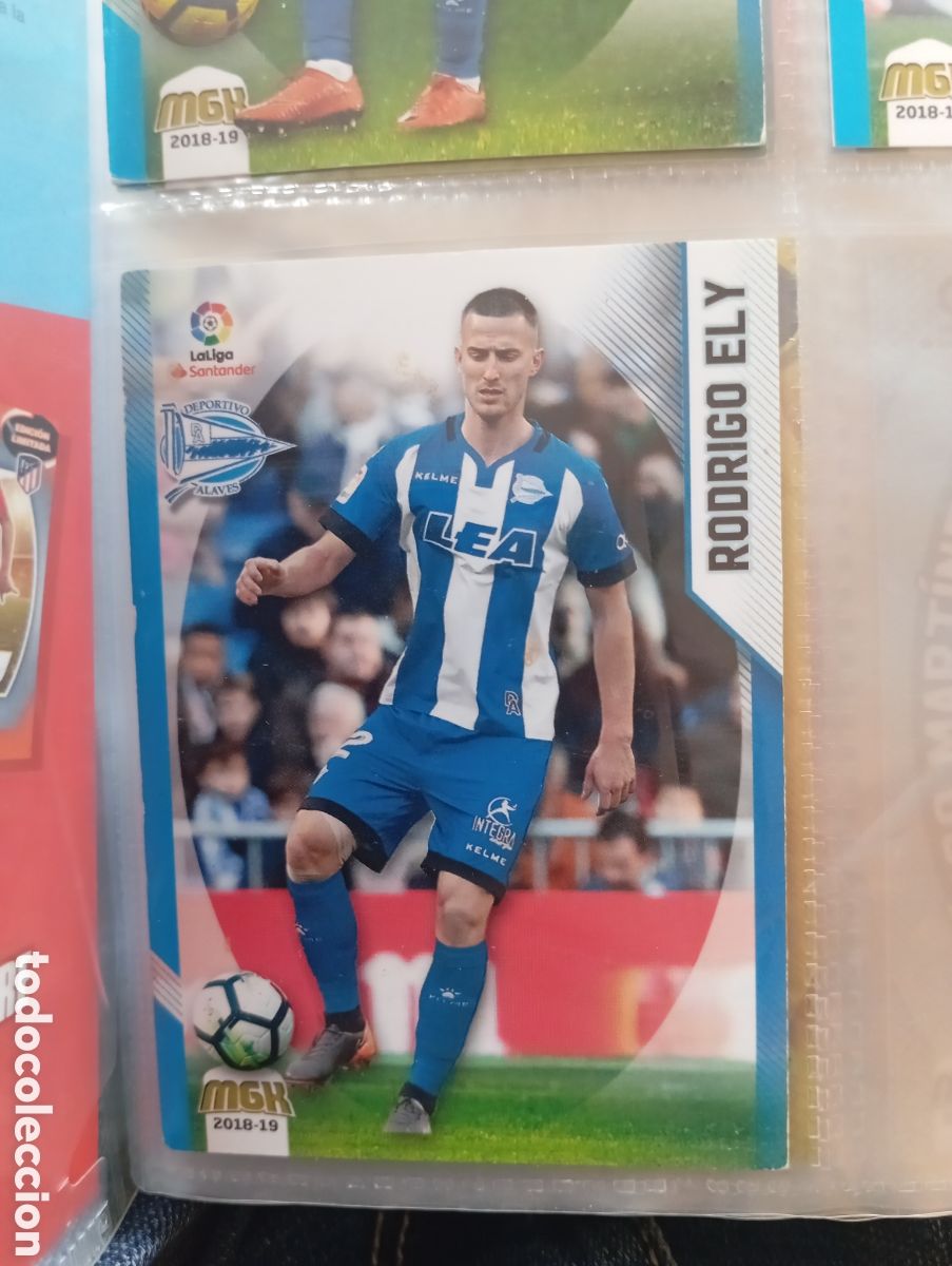 Fu&szlig;ball-Sticker: Rodrigo Ely Alaves Cromo ficha de futbol Megacracks 2018-2019 MGK 18-19. Liga Espa&ntilde;ola 18-19