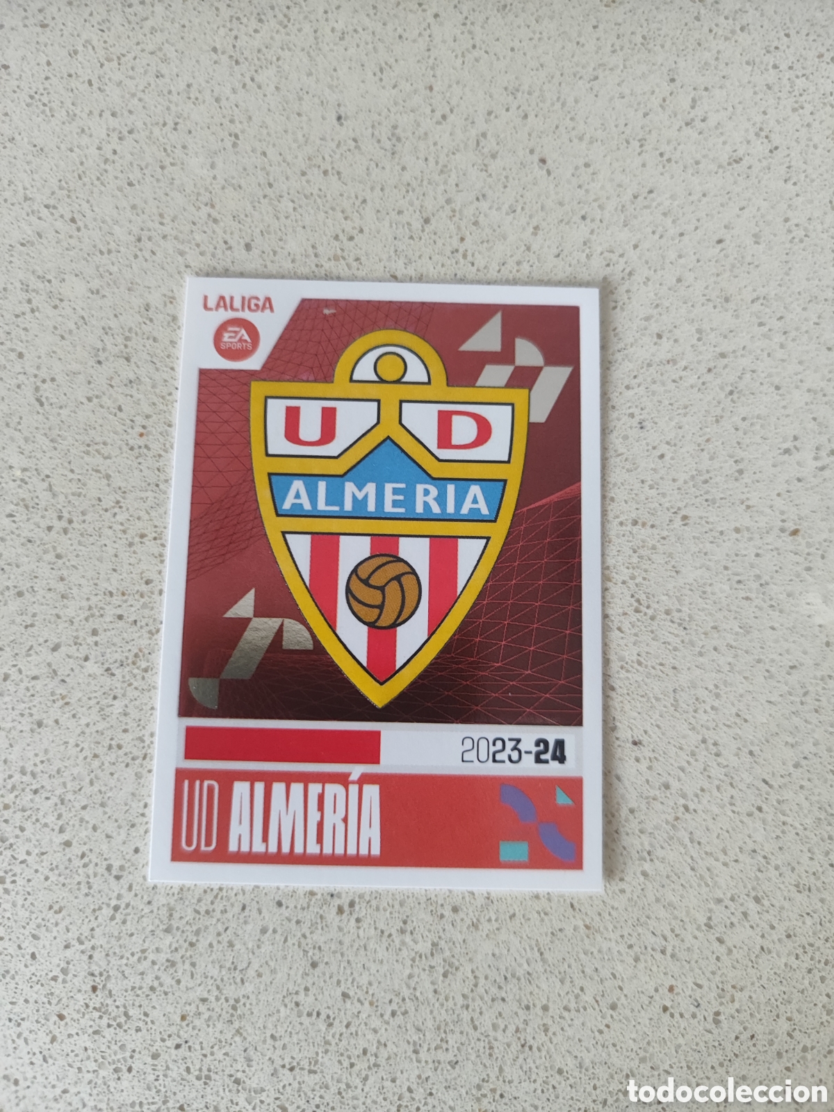 Fu&szlig;ball-Sticker: CROMO ESCUDO ALMER&Iacute;A N&Uacute;MERO 2. LIGA ESTE 23/24.