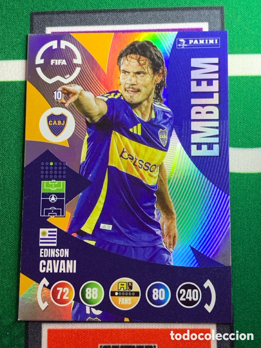 Fu&szlig;ball-Sticker: 10 Edinson Cavani CA Boca Juniors Emblem Adrenalyn FIFA WORLD CUP 2025