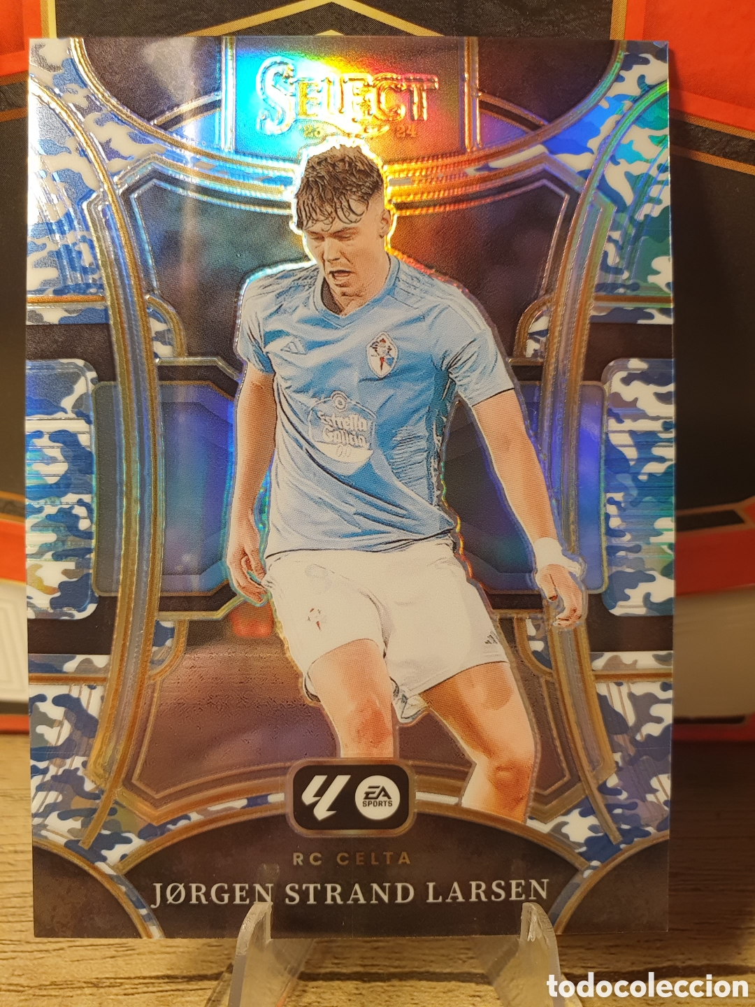 Cromos de F&uacute;tbol: 157 Prizm Winter Camo Mezzanine 43/99 JORGER STRAND LARSEN CELTA DE VIGO SELECT LA LIGA 23 24