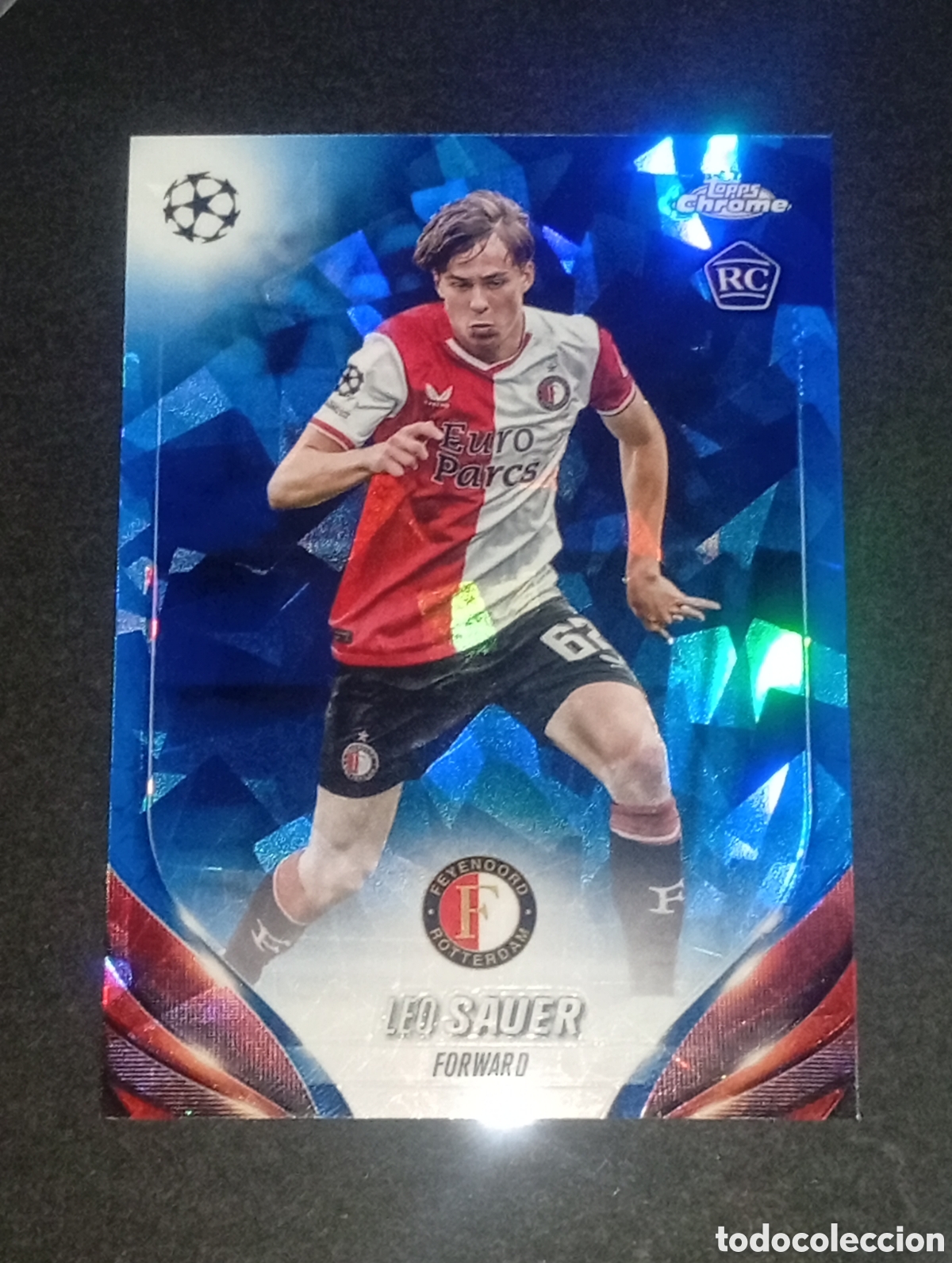 Cromos de f&uacute;tbol: 129 paralela sapphire rookie LEO SAUER FEYENOORD TOPPS CHROME 2023 2024 24 CROMOS CARDS PANINi TCG