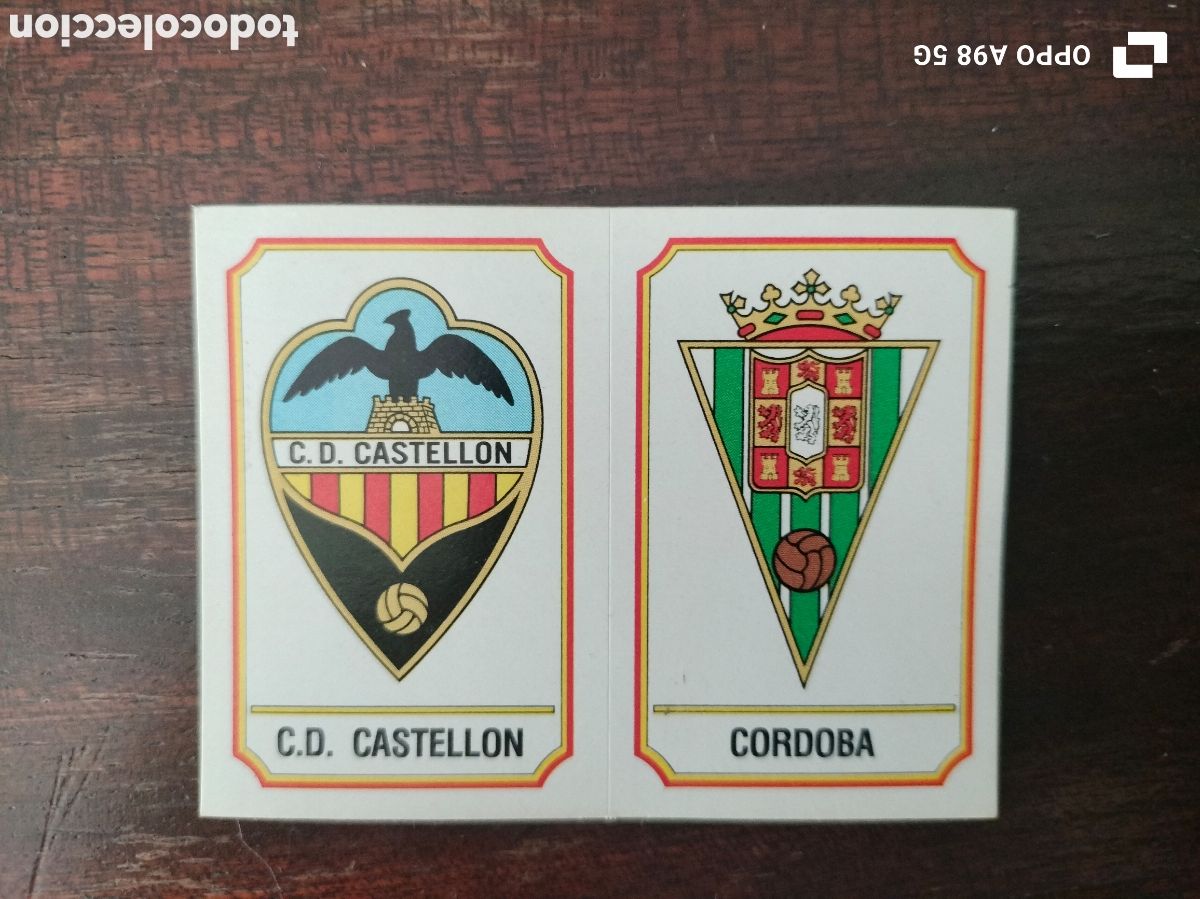 Cromos de F&uacute;tbol: Cromo 335 A B escudos Club Deportivo Castell&oacute;n y C&oacute;rdoba Panini Futbol 83 liga temporada 1982 1983