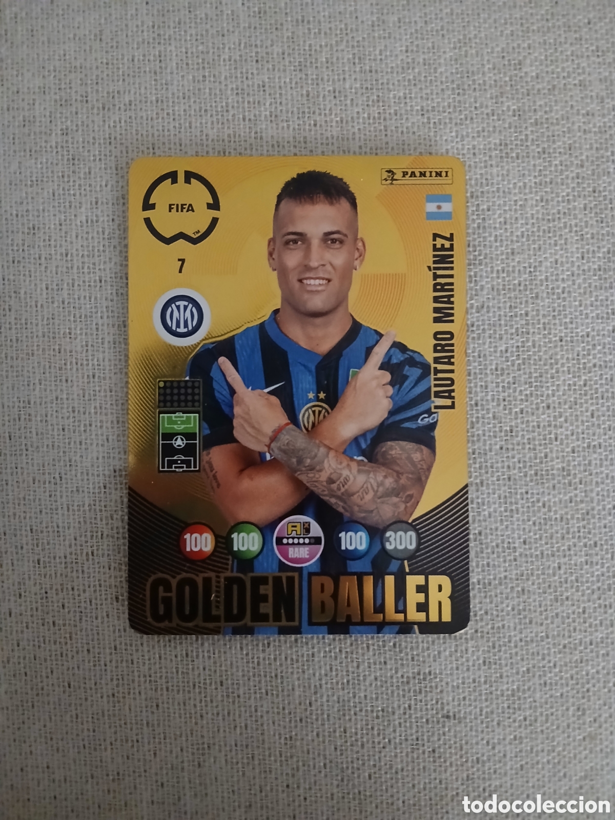 Fu&szlig;ball-Sticker: LAUTARO MARTINEZ GOLDEN BALLER 7 FIFA ADRENALYN CLUB WORLD CUP 2025 25 PANINI