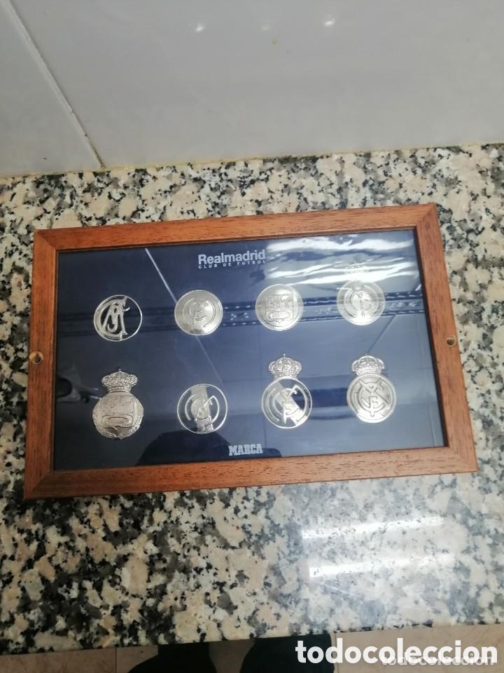 Cromos de f&uacute;tbol: Escudos Real Madrid CF - Foto 1