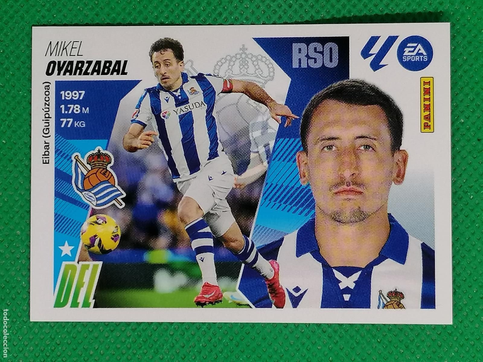 Cromos de F&uacute;tbol: 18 MIKEL OYARZABAL REAL SOCIEDAD ⚽ PANINI LIGA ESTE 25 26 2025 2026 ⚽