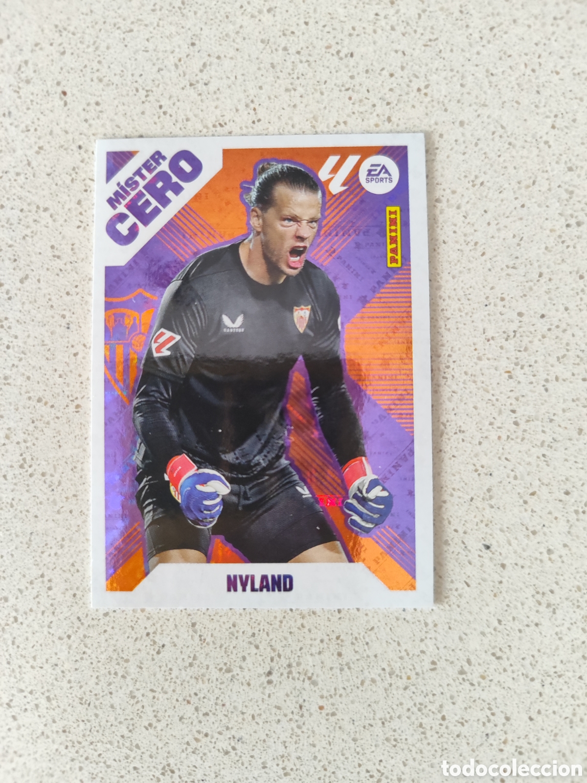 Figurine di Calcio: CROMO NYLAND SEVILLA M&Iacute;STER CERO N&Uacute;MERO 8. LIGA ESTE 25/26.