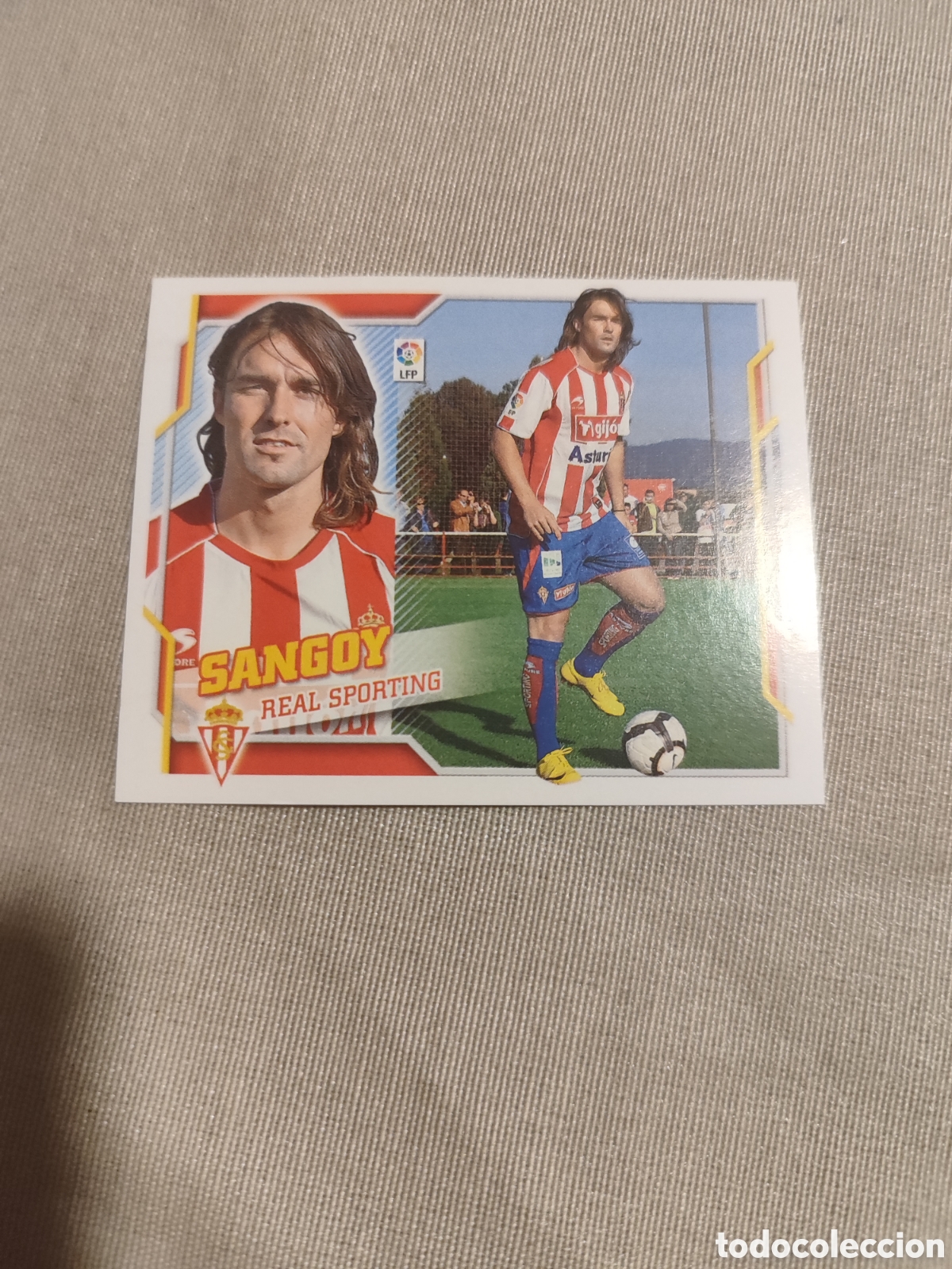 Fu&szlig;ball-Sticker: CROMO SANGOY SPORTING DE GIJ&Oacute;N N&Uacute;MERO 14. LIGA ESTE 10/11.