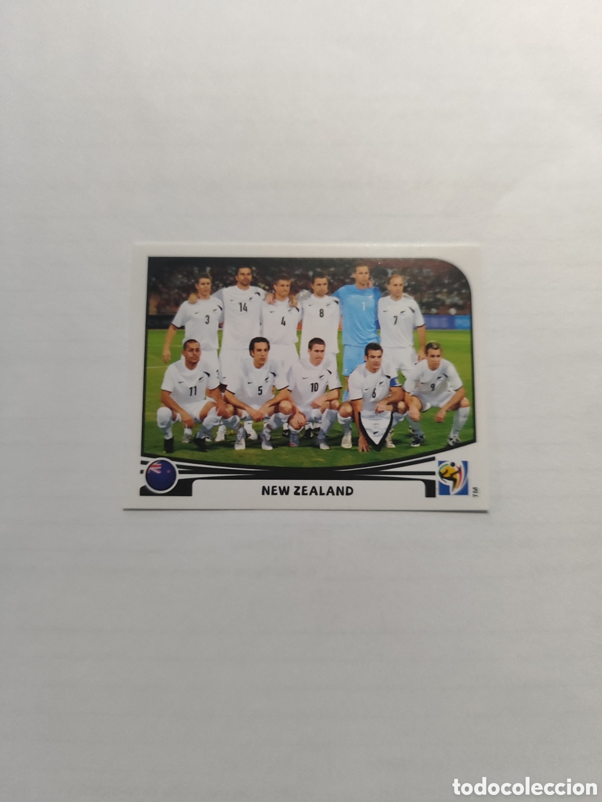 Cromos de F&uacute;tbol: CROMO N&Uacute;MERO 448 FOTO EQUIPO NUEVA ZELANDA. MUNDIAL 2010 SUD&Aacute;FRICA.