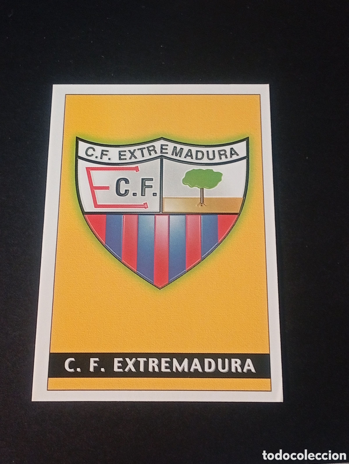 Fu&szlig;ball-Sticker: 433 escudo plantilla EXTREMADURA MUNDICROMO 2001 2002 MUNDICROMO CROMO CARD PANINI MEGACRACKS