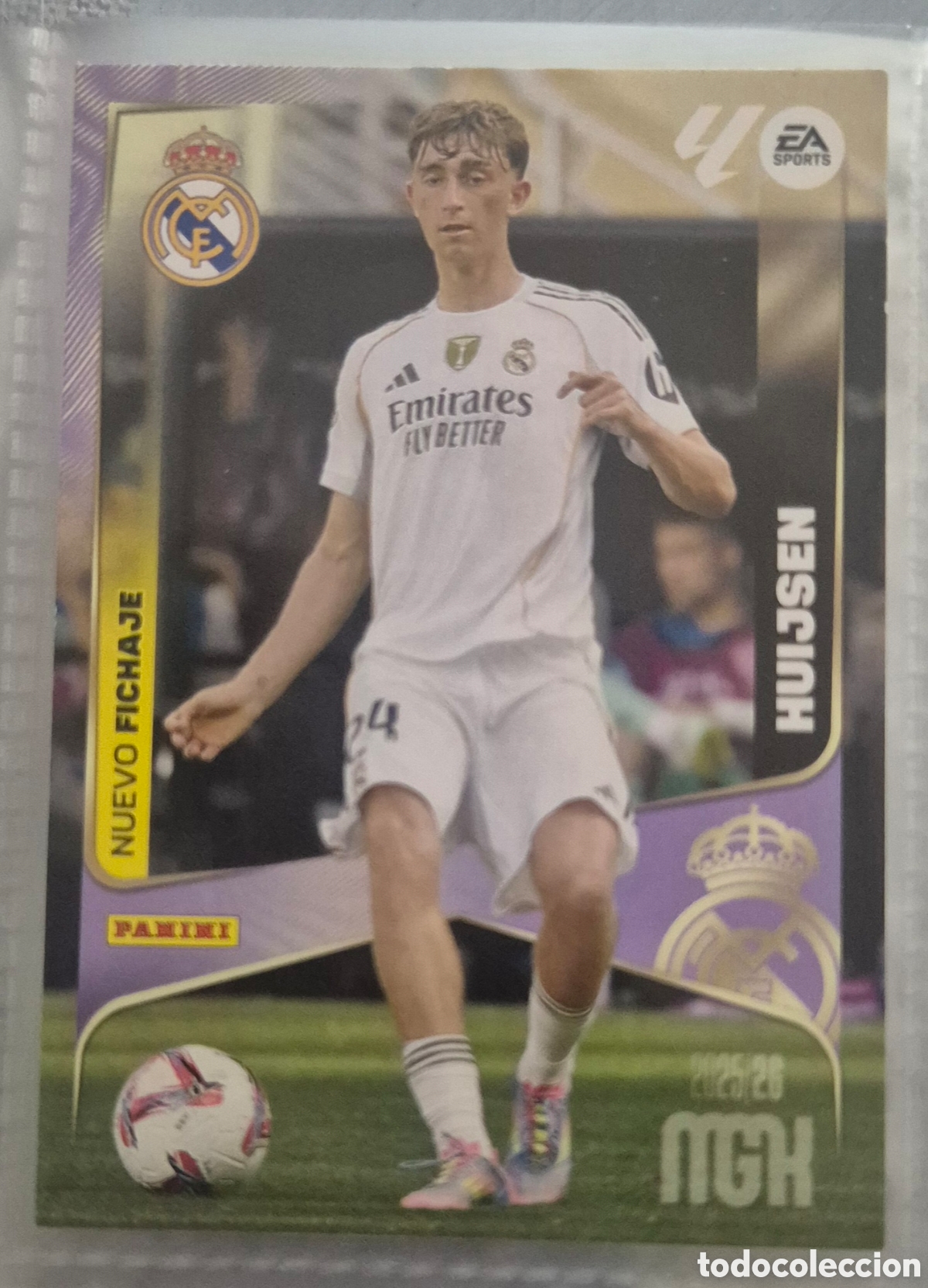 Football Stickers: Huijsen madrid megacracks 25 26
