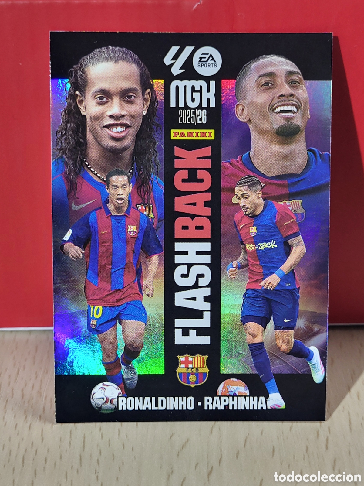 Cromos de F&uacute;tbol: RONALDINHO-RAPHINHA FLASHBACK FLASH BACK FC BARCELONA BAR&Ccedil;A N&ordm; 430 LIGA MGK 25 26 2025 2026 PANINI
