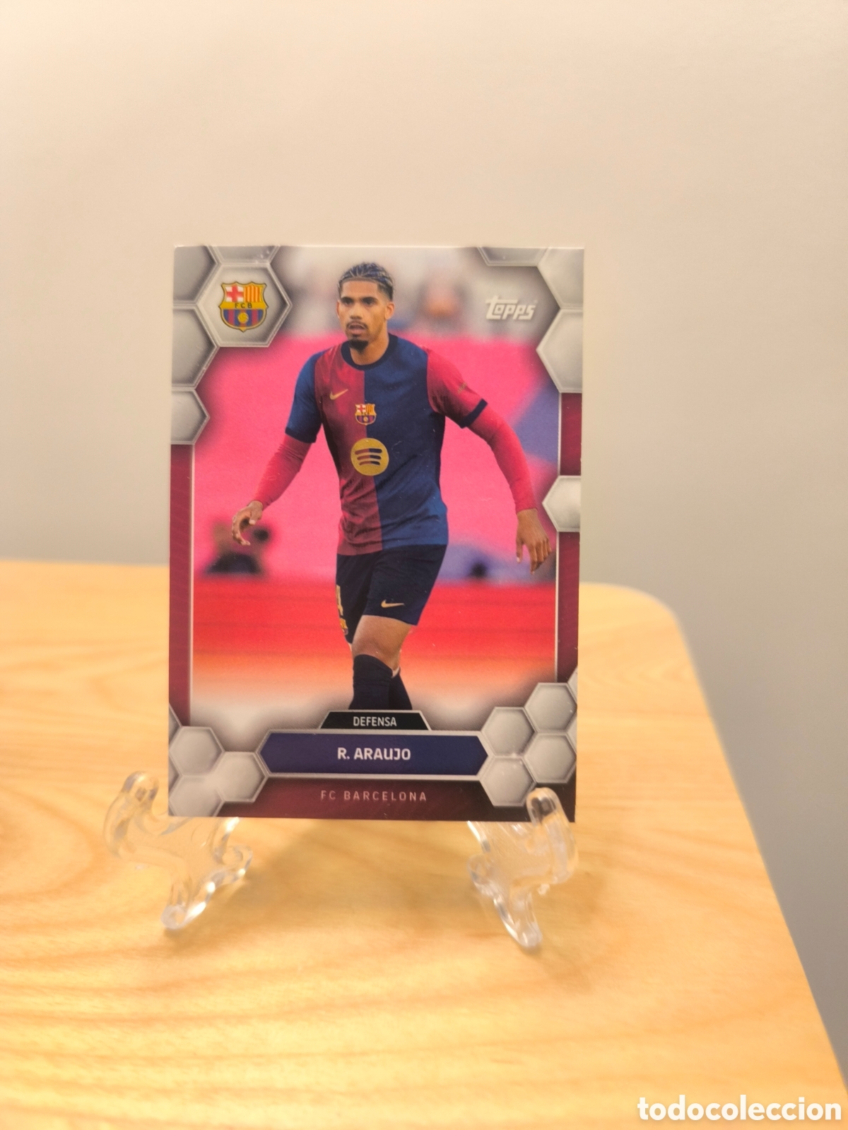 Fu&szlig;ball-Sticker: Araujo Topps Barcelona