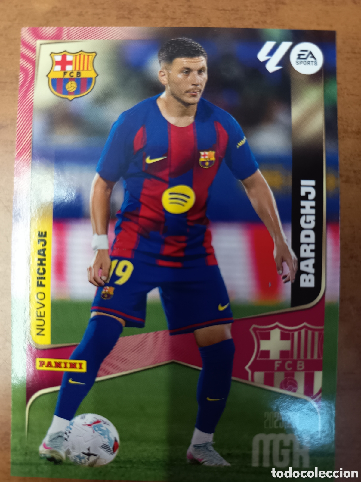 Cartes &agrave; collectionner de Football: 456 NUEVO FICHAJE BARDGHJI MEGACRACKS 2025 2026