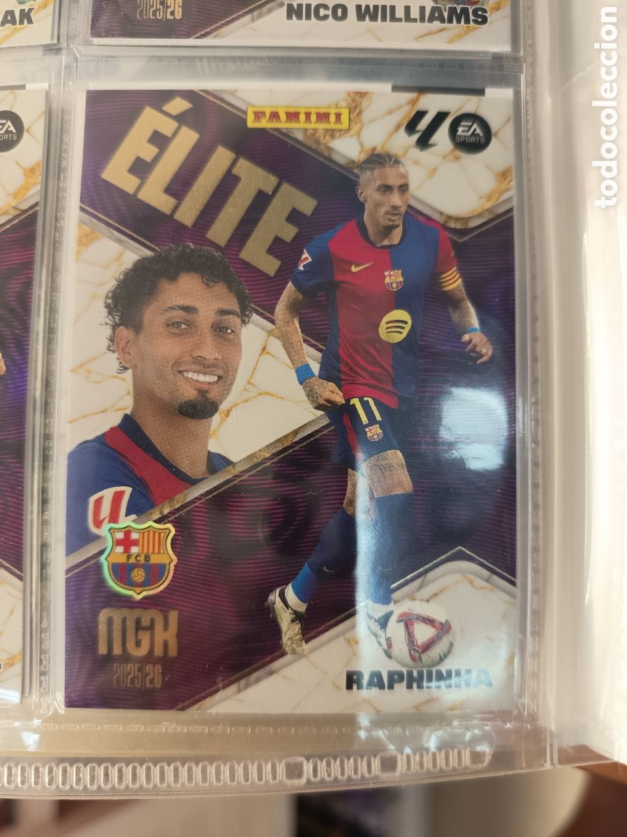 Fu&szlig;ball-Sticker: 16 ELITE RAPHINHA MEGACRACKS 2025 2026