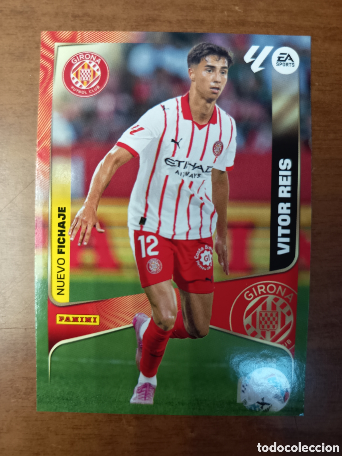 Cartes &agrave; collectionner de Football: 474 NUEVO FICHAJE VITOR REIS MEGACRACKS 2025 2026
