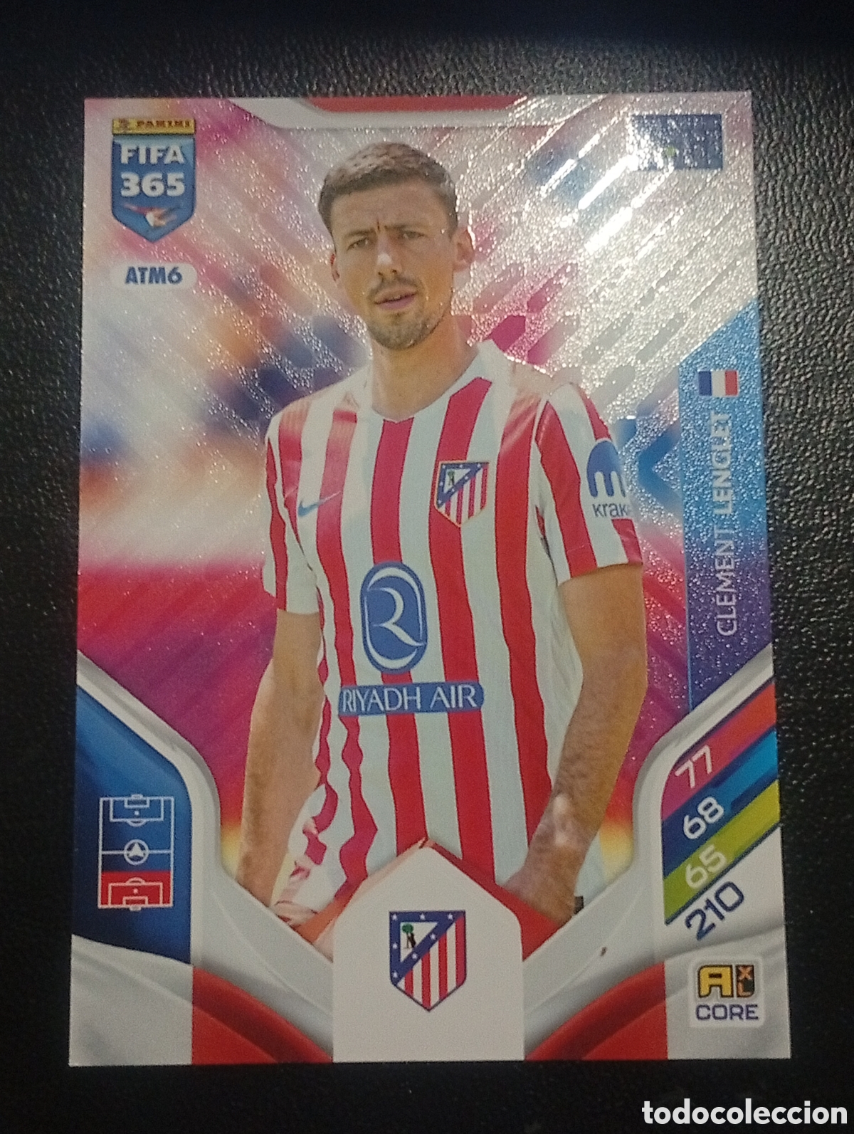 Fu&szlig;ball-Sticker: ATM6 core LENGLET ATL&Eacute;TICO MADRID ADRENALYN FIFA 365 2025 2026 25 26 CARD CROMO PANINI TOPPS