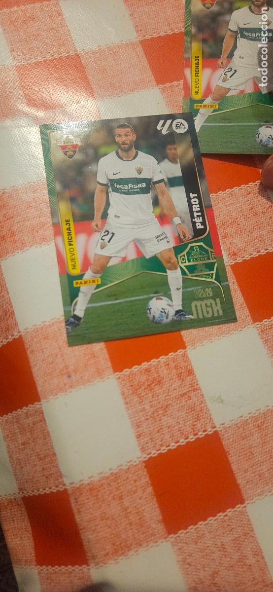 Figurine di Calcio: petrot fichaje 478 elche megacracks 2025 2026 25 26 sin pegar