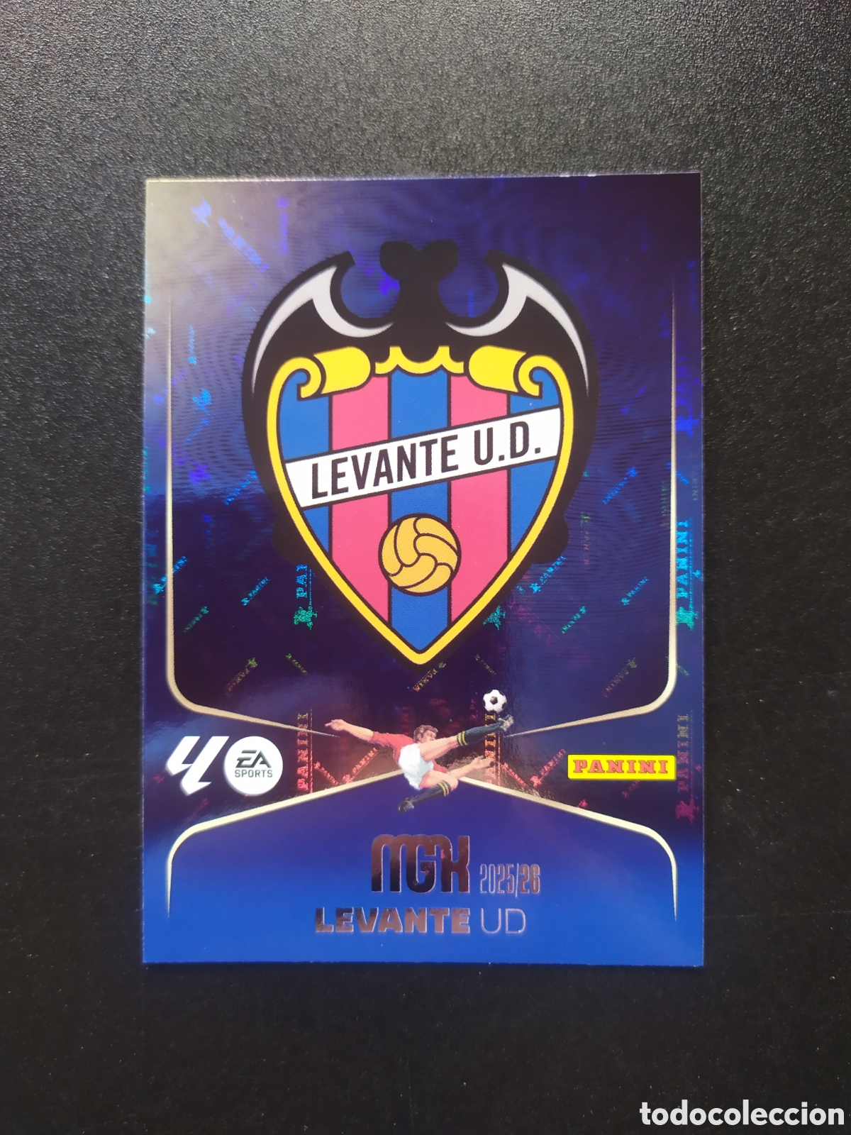 Fu&szlig;ball-Sticker: Megacracks 2025 2026 25 26 panini escudo n&deg; 199 Levante