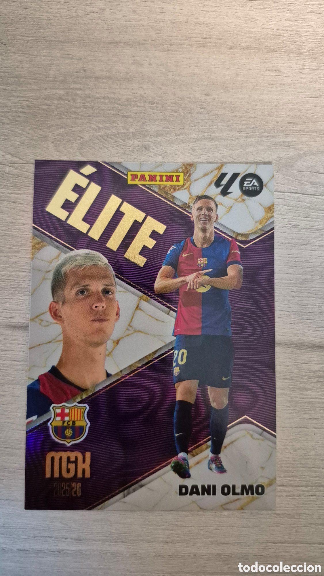 Figurine di Calcio: N&deg;4 Elite Dani Olmo Megacracks 25/26