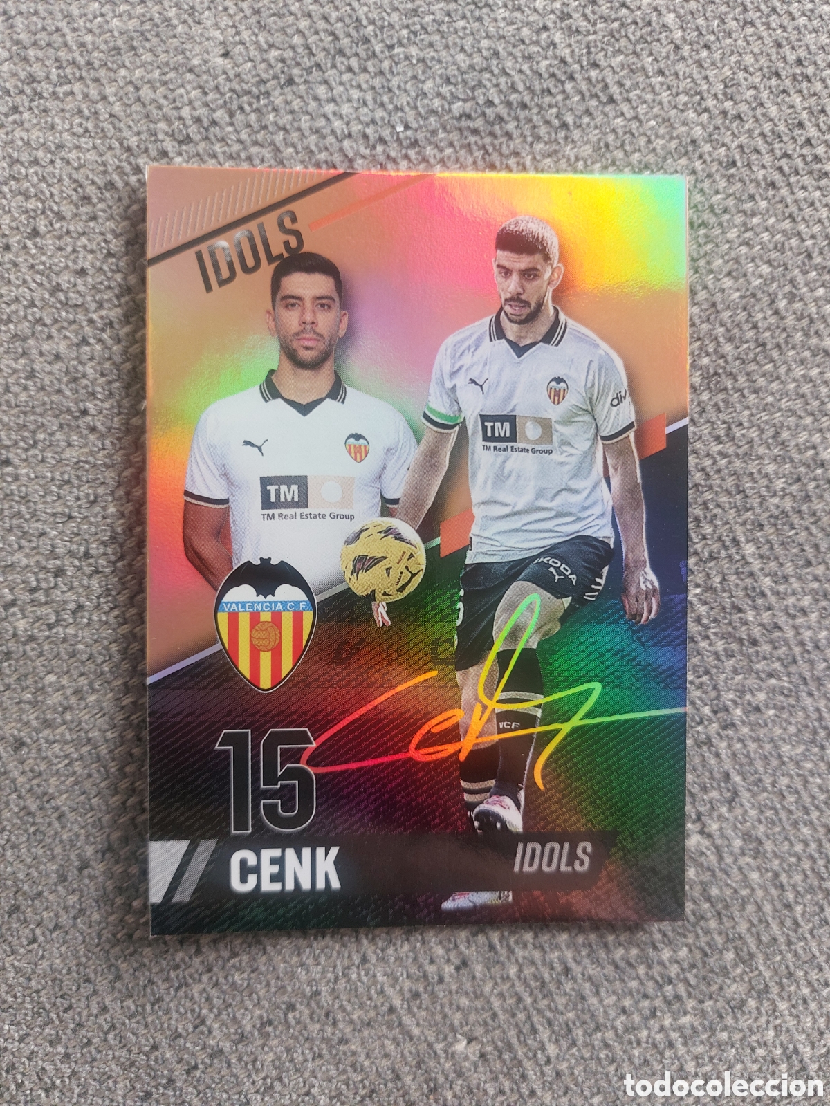 Cromos de F&uacute;tbol: RAINBOW GOLD 13 CENK OZKACAR IDOLS VALENCIA CF MUNDICROMO 23 24 2023 2024 ADNVCF FOOTBALL TREASURE