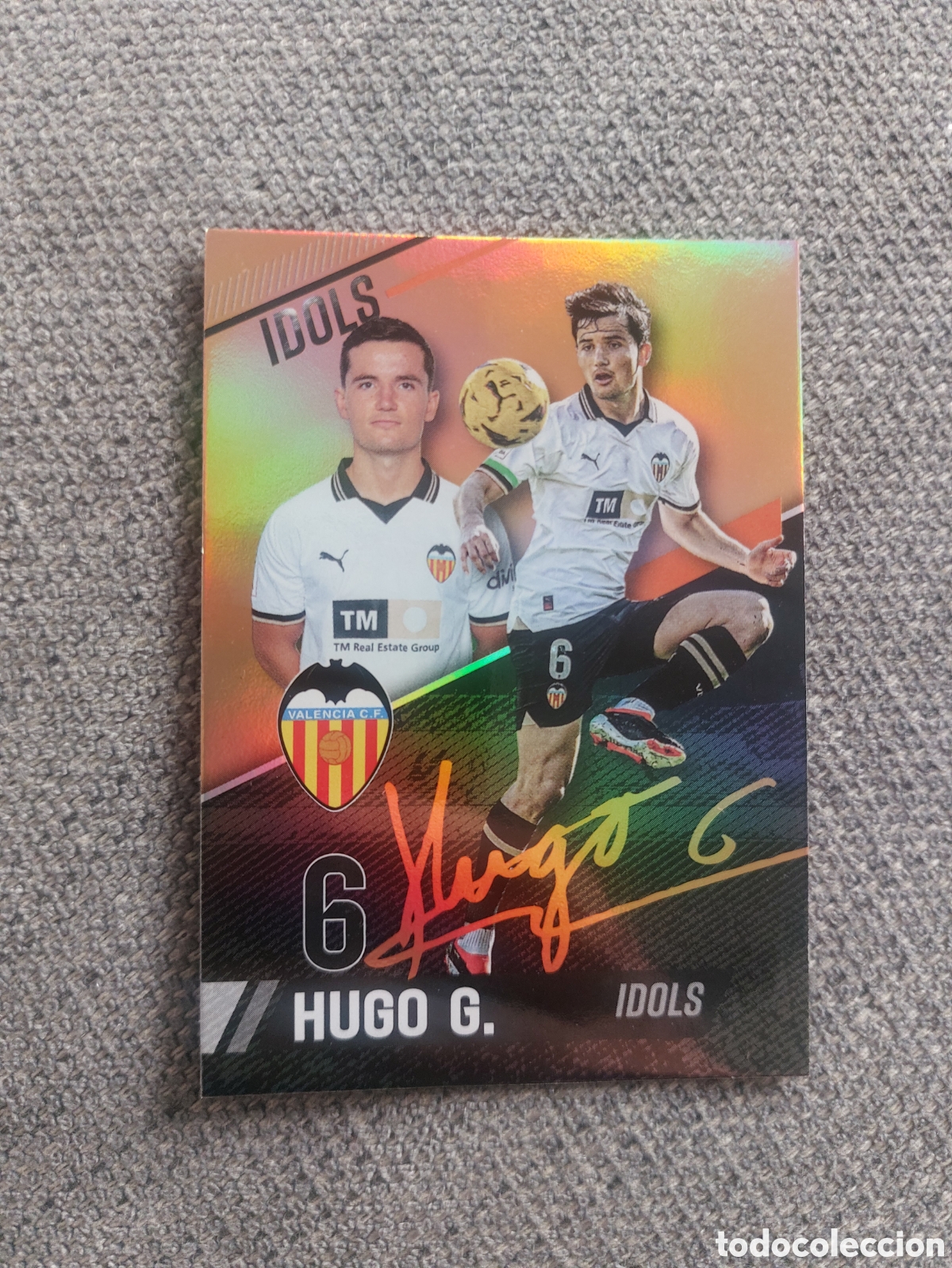Fu&szlig;ball-Sticker: RAINBOW GOLD 4 HUGO GUILLAMON IDOLS VALENCIA CF MUNDICROMO 23 24 2023 2024 ADNVCF FOOTBALL TREASURE