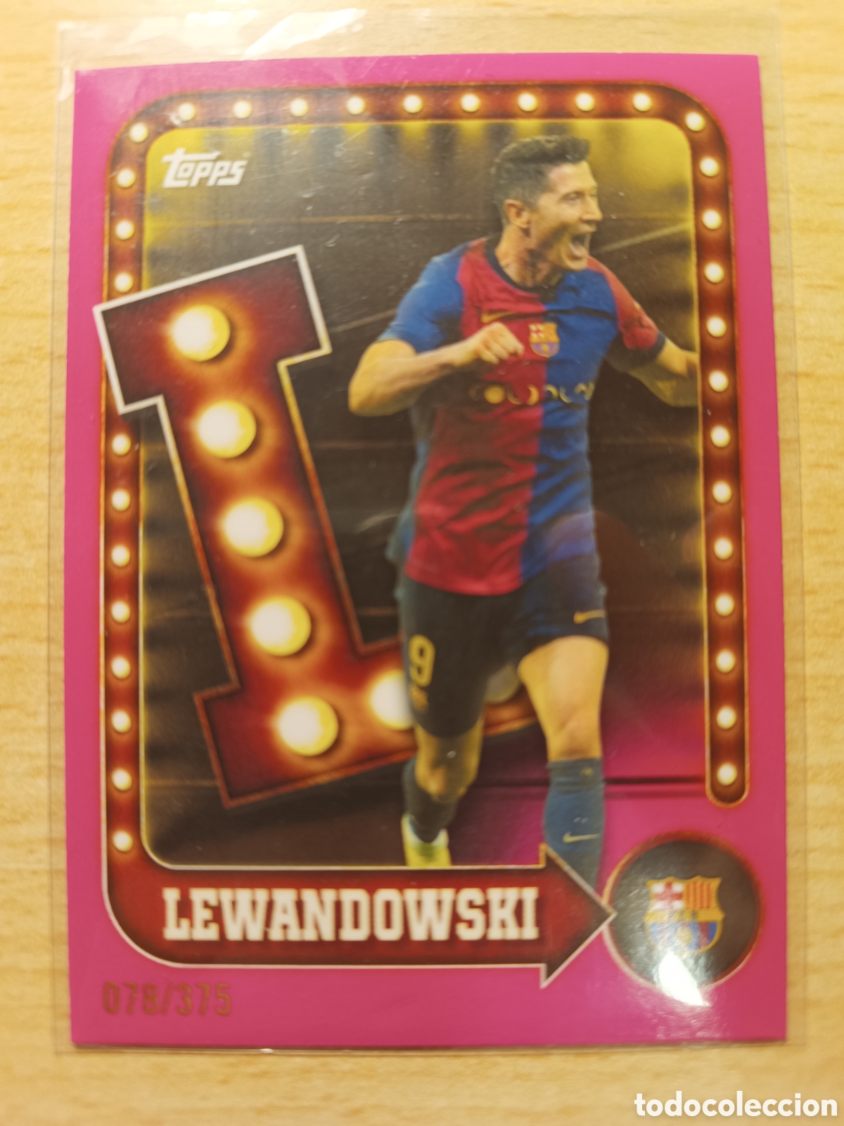 Cromos de F&uacute;tbol: LEWANDOWSKI /375 NAME IN LIGHTS COLLECTOR TIN FC BARCELONA 2025 2026 TOPPS NUMERADA 25 26