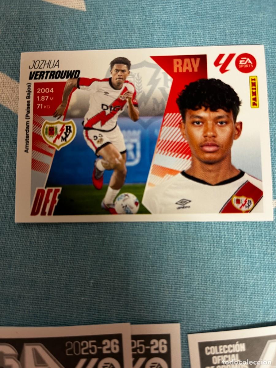 Cromos de f&uacute;tbol: LIGA ESTE 2025 2026 25 26 PANINI N&ordm; 8BIS 8 BIS VERTROUWD RAYO VALLECANO COLOCA FICHAJE