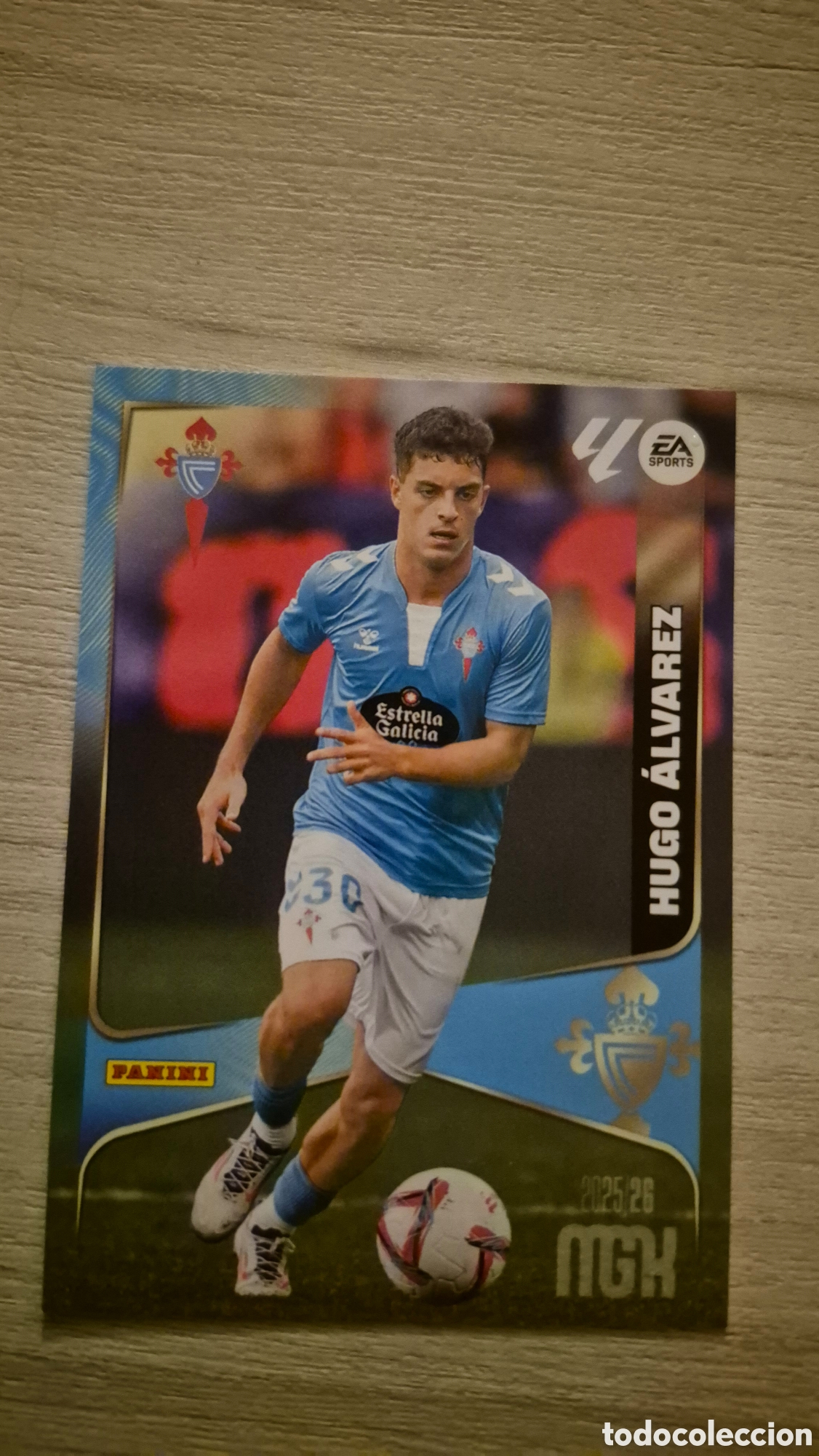 Cromos de F&uacute;tbol: N&deg;121 Celta de Vigo Hugo &Aacute;lvarez Megacracks 25/26
