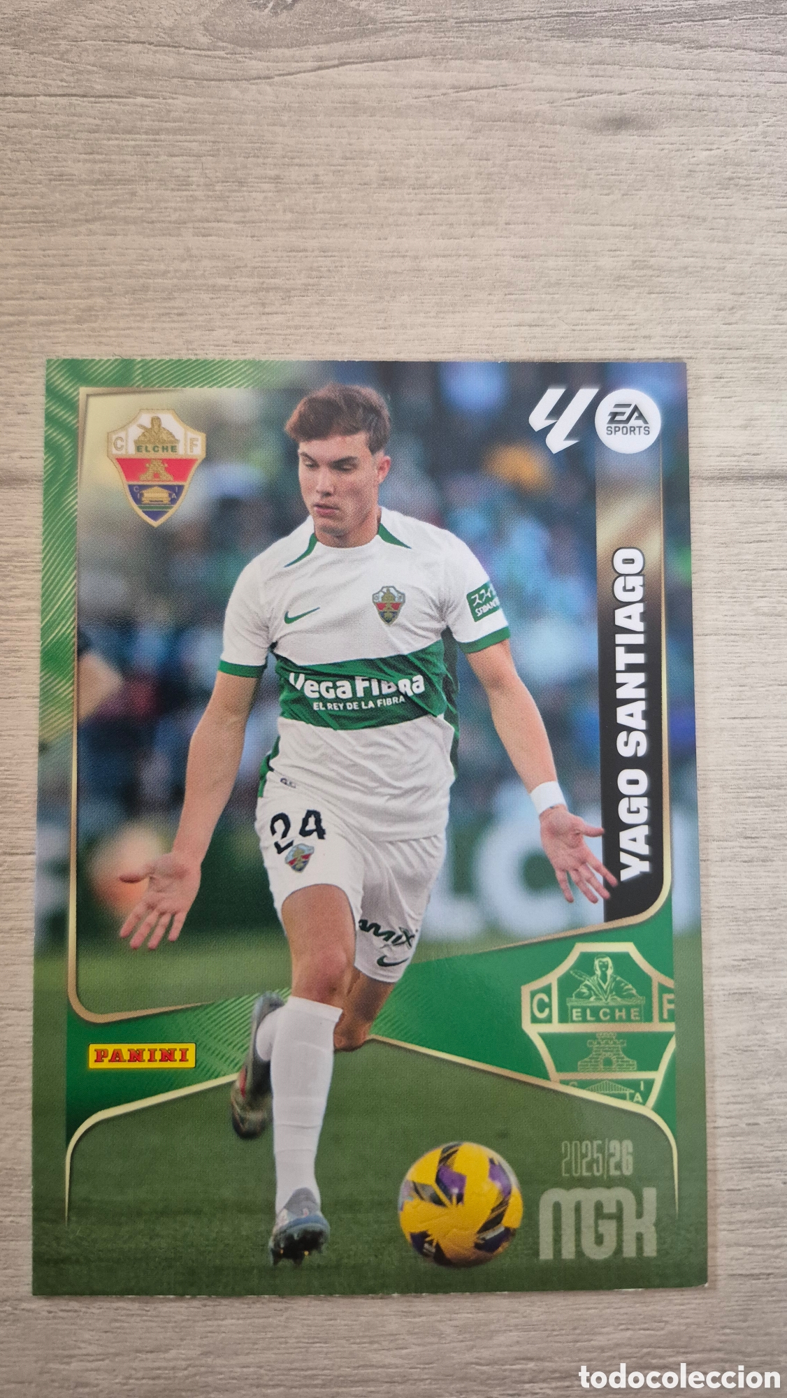 Fu&szlig;ball-Sticker: N&deg;143 Elche Yago Santiago Megacracks 25/26