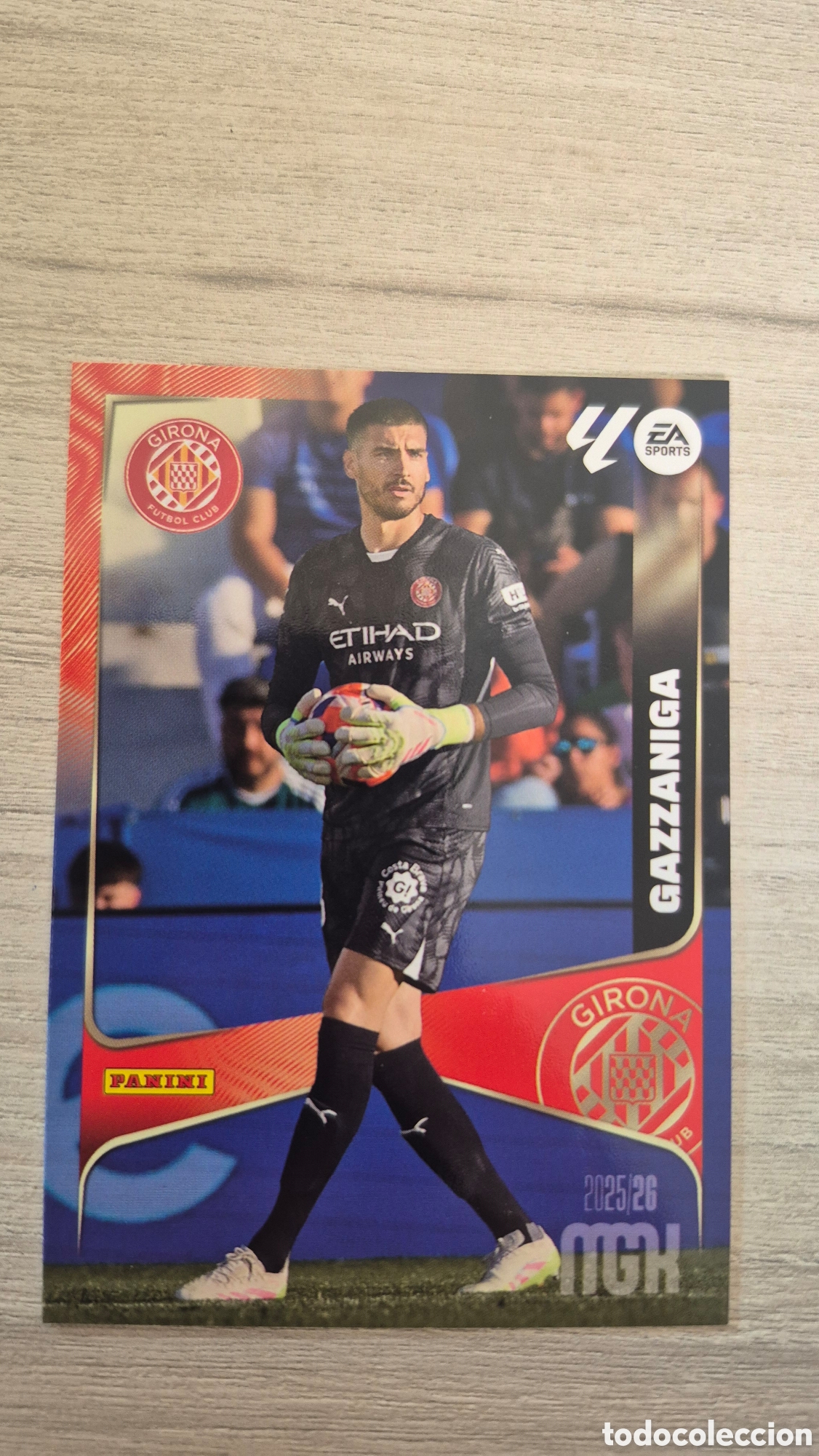 Fu&szlig;ball-Sticker: N&deg;182 Girona Gazzaniga Megacracks 25/26