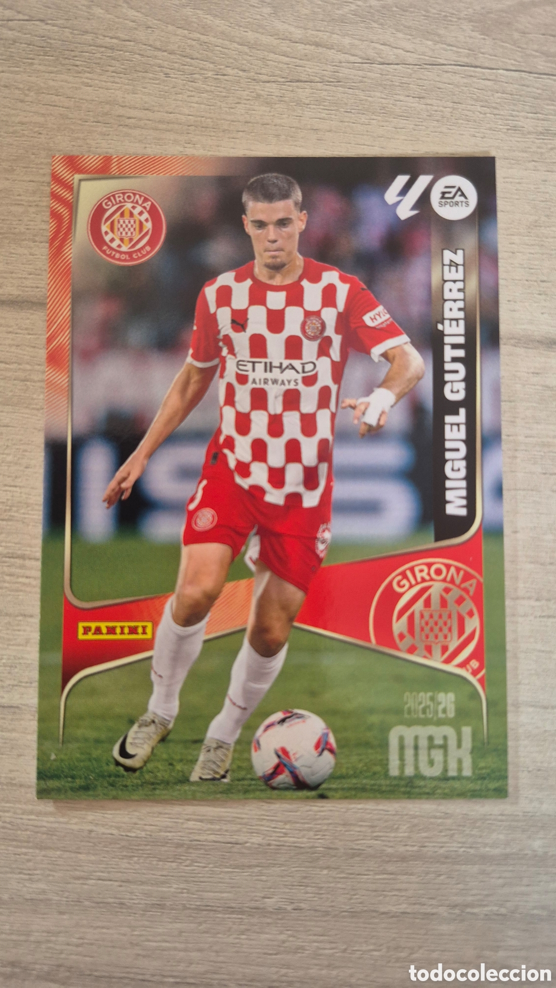 Figurine di Calcio: N&deg;188 Girona Miguel Guti&eacute;rrez Megacracks 25/26
