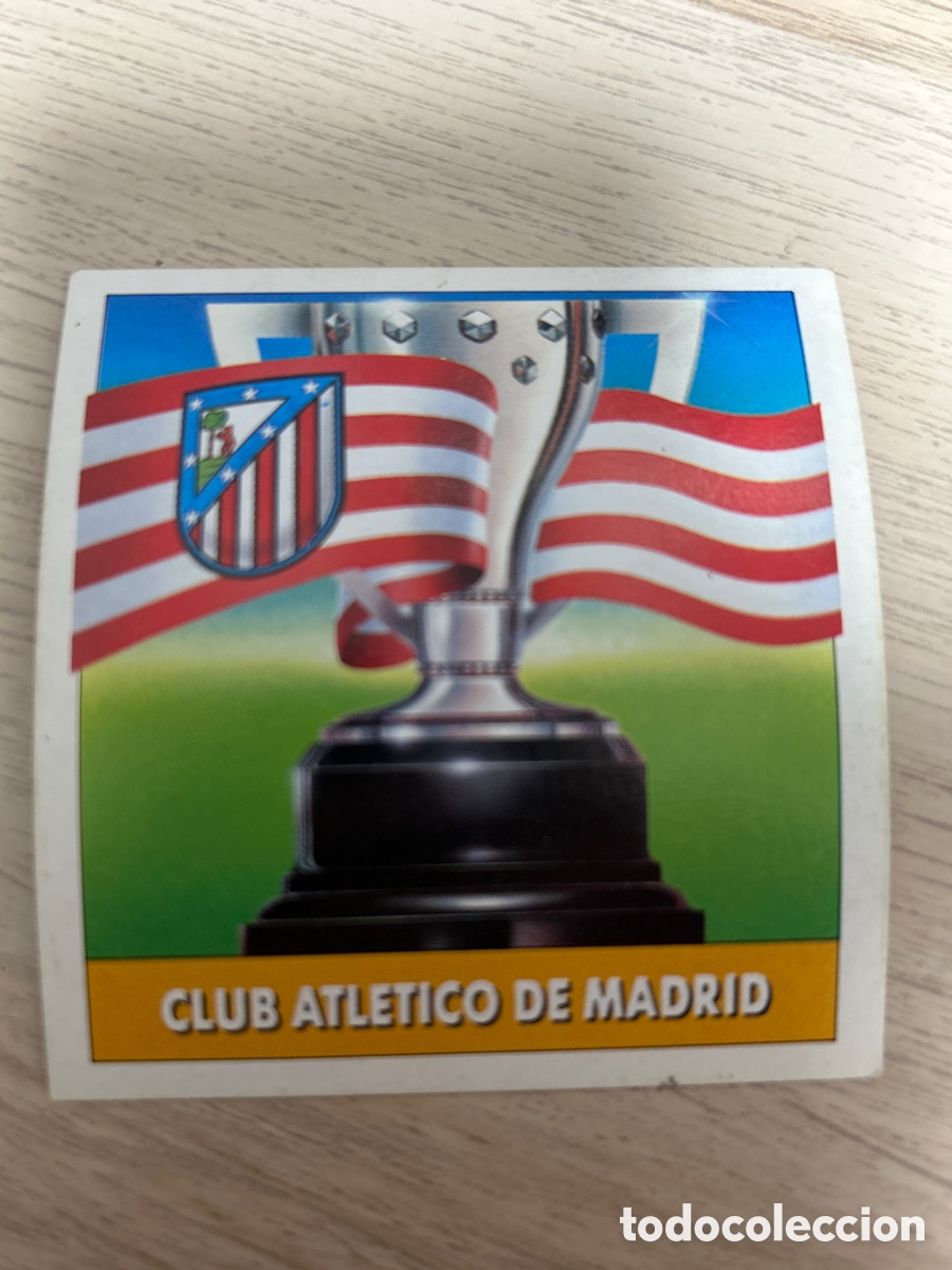 Fu&szlig;ball-Sticker: ESCUDO Y BANDERA ATLETICO DE MADRID LIGA ESTE 1992 1993 92 93 NUNCA PEGADO SIN PEGAR