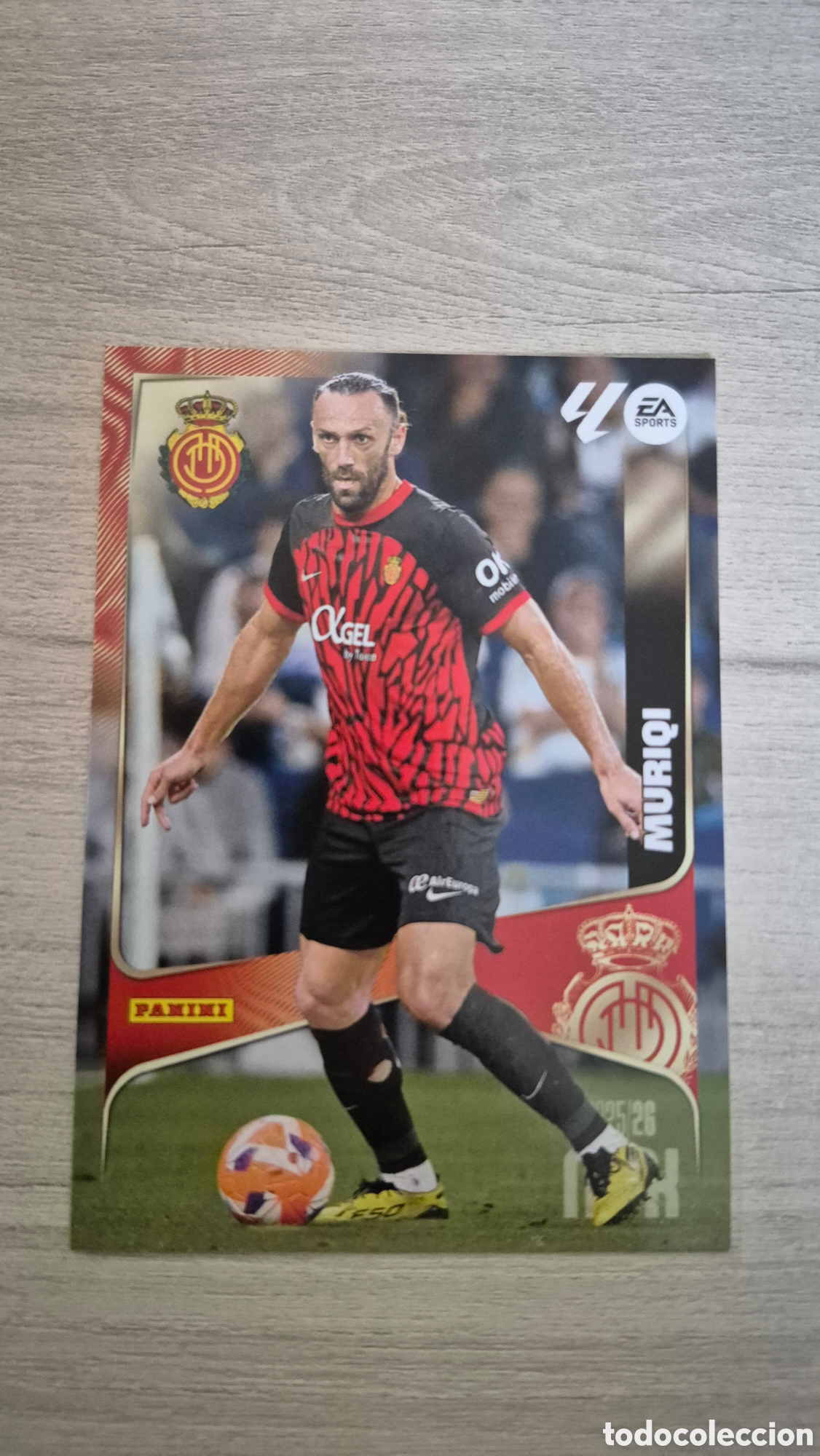 Fu&szlig;ball-Sticker: N&deg;250 Mallorca Muriqi Megacracks 25/26