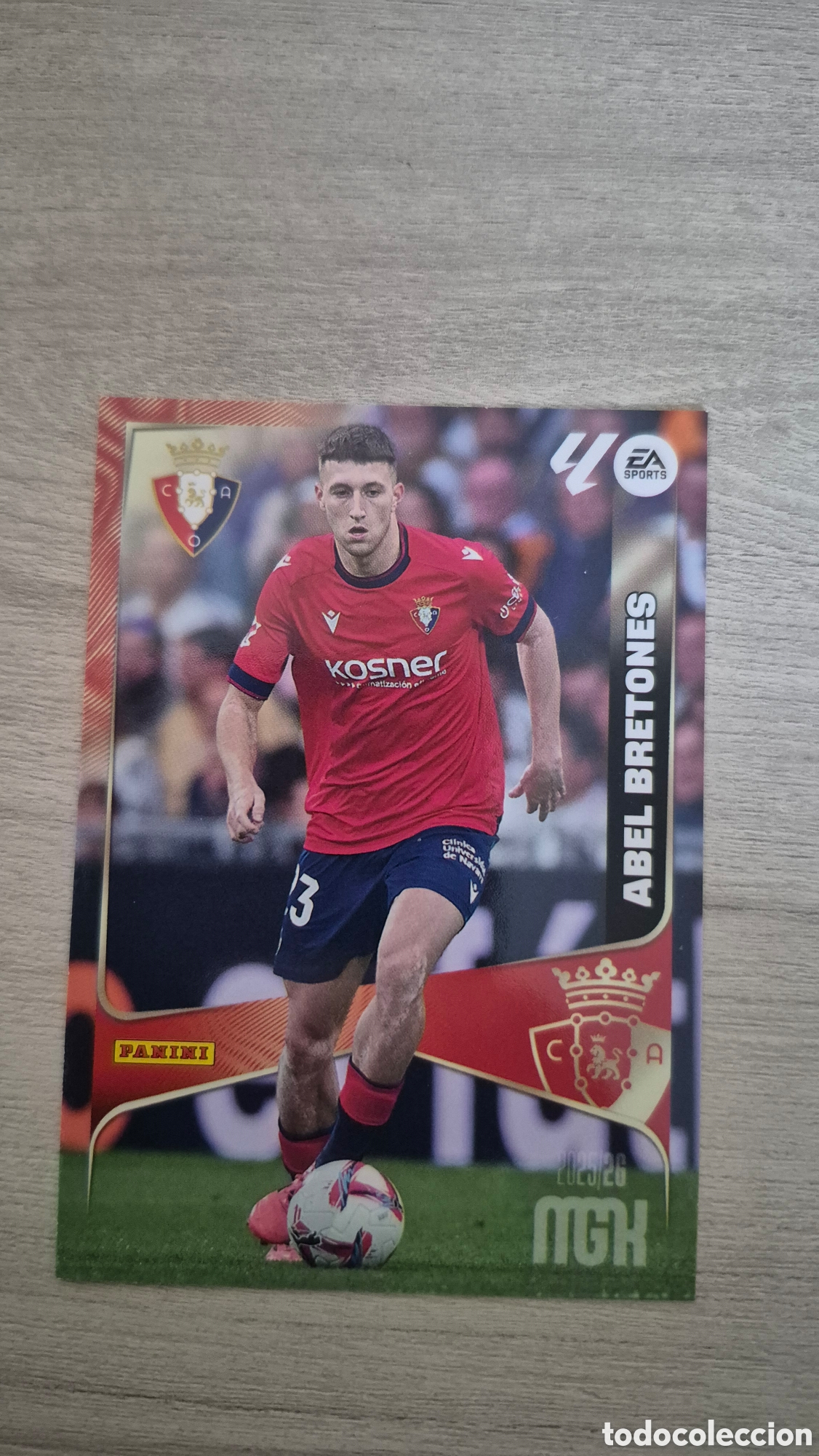 Fu&szlig;ball-Sticker: N&deg;261 Osasuna Abel Bretones Megacracks 25/26