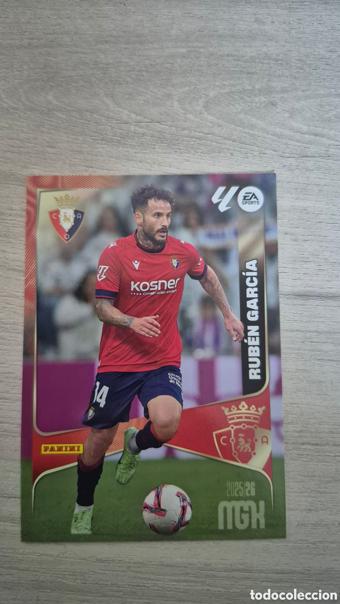 Fu&szlig;ball-Sticker: N&deg;265 Osasuna Rub&eacute;n Garc&iacute;a Megacracks 25/26
