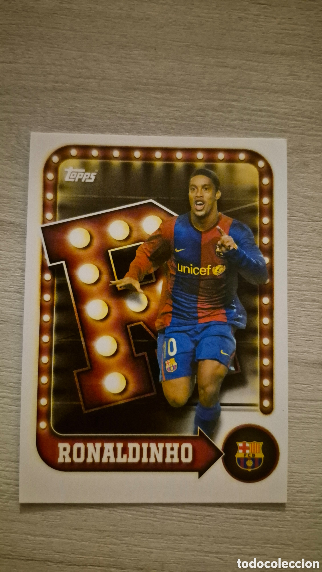 Cromos de F&uacute;tbol: N&deg;28 Ronaldinho Topps FC Barcelona 2025