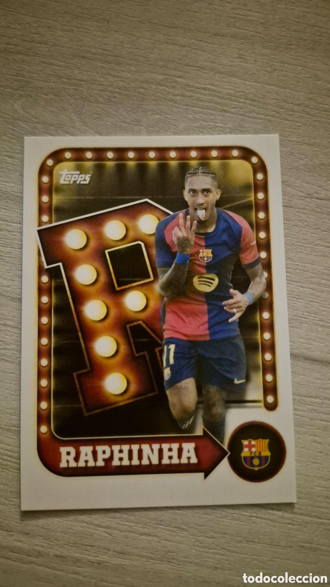 Fu&szlig;ball-Sticker: N&deg;24 Raphina Topps FC Barcelona 2025