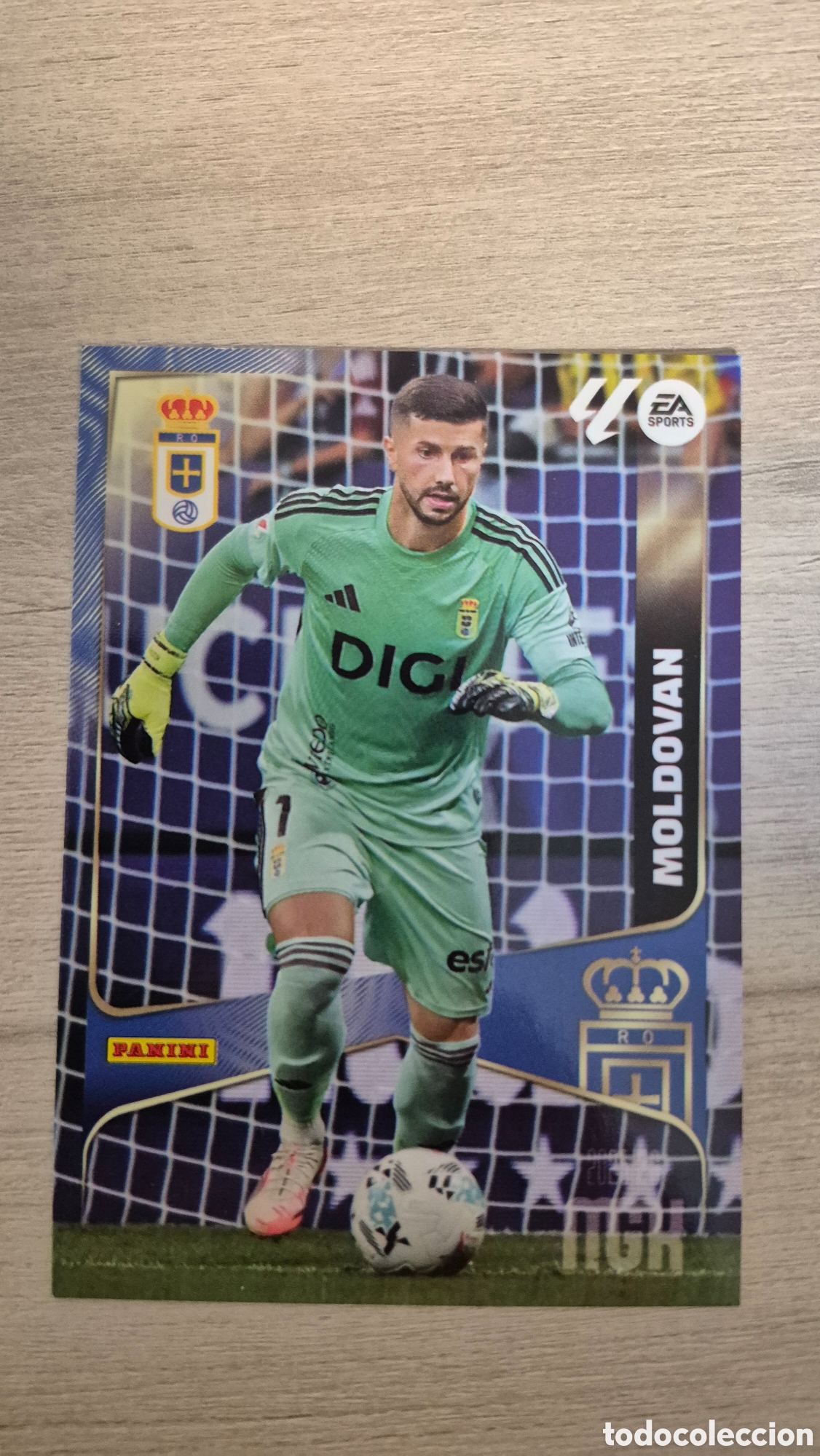 Fu&szlig;ball-Sticker: N&deg;273 Oviedo Moldovan Megacracks 25/26