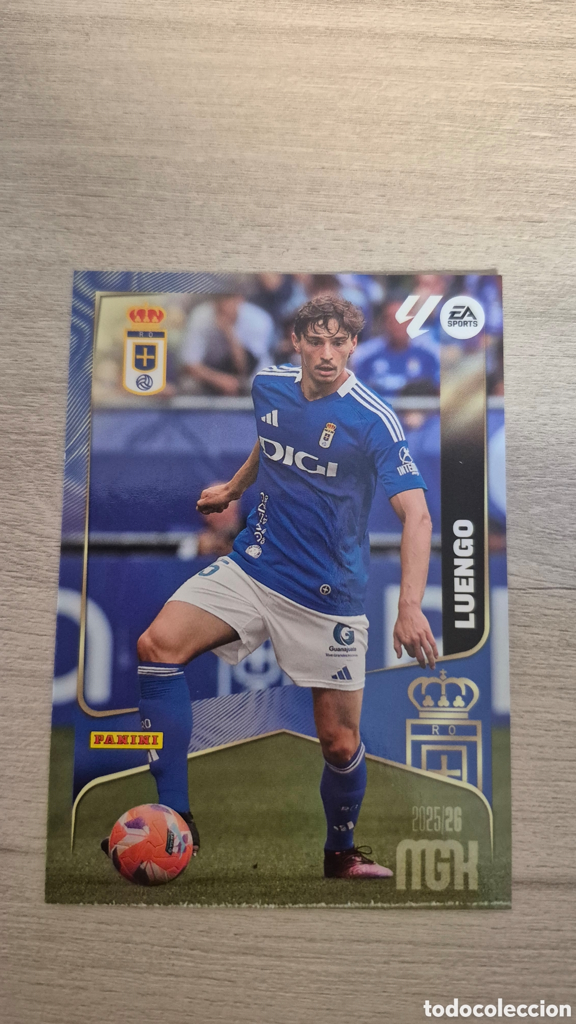 Cromos de Futebol: N&deg;276 Oviedo Luengo Megacracks 25/26