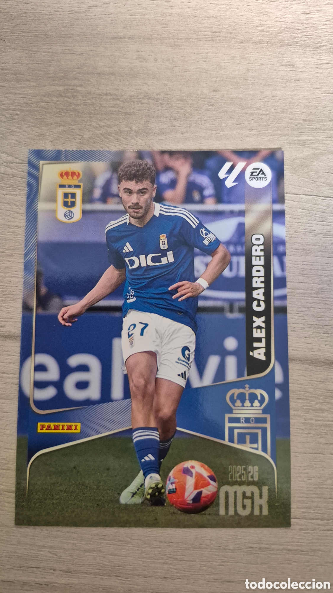 Figurine di Calcio: N&deg;283 Oviedo Alex Cardero Megacracks 25/26