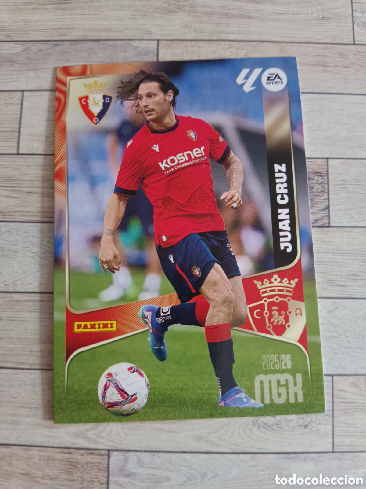 Cromos de f&uacute;tbol: 260 JUAN CRUZ OSASUNA MEGACRACKS 2025 2026 PANINI 25 26