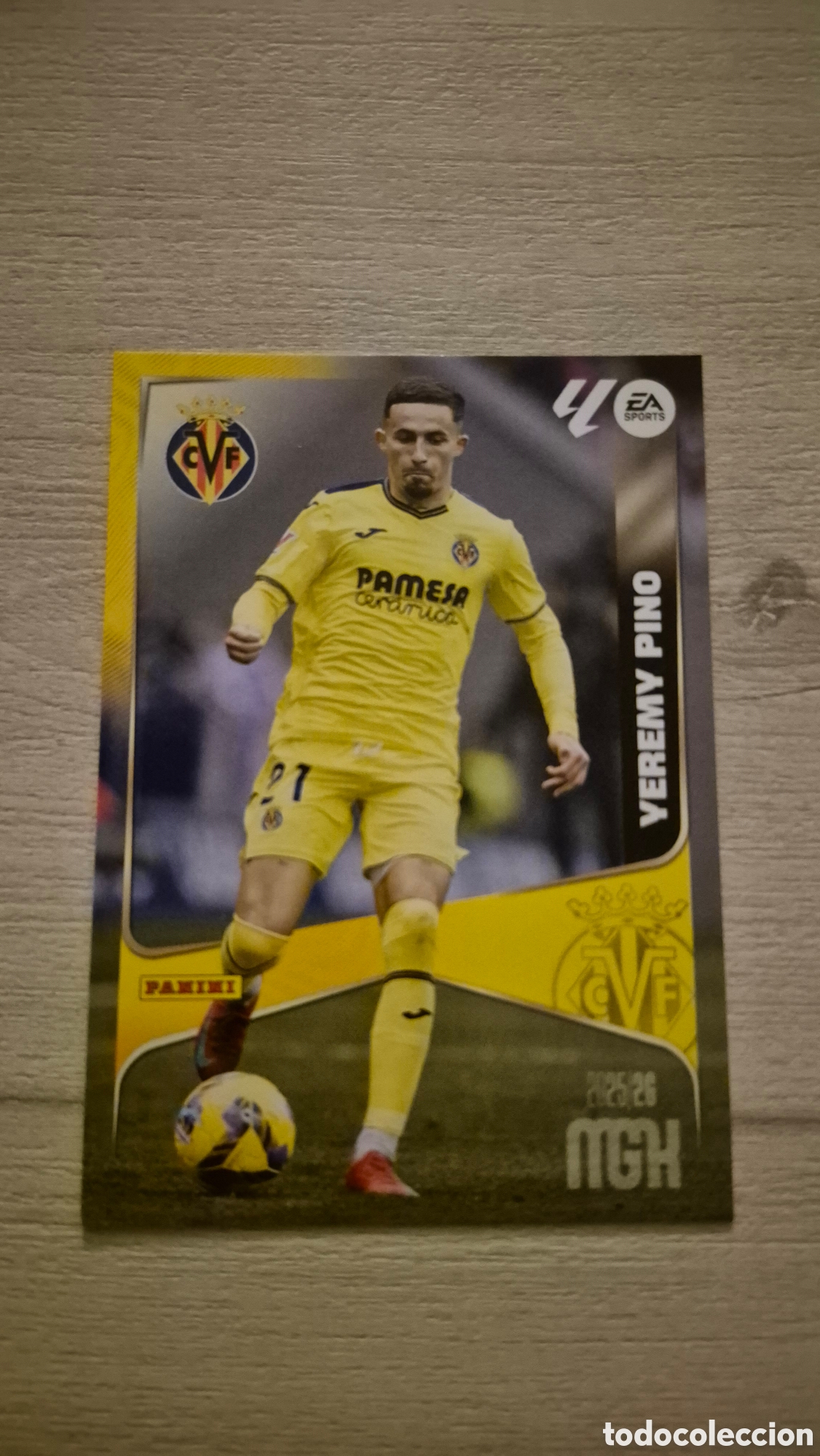 Fu&szlig;ball-Sticker: N&deg;377 Villarreal Yeremy Pino Megacracks 25/26